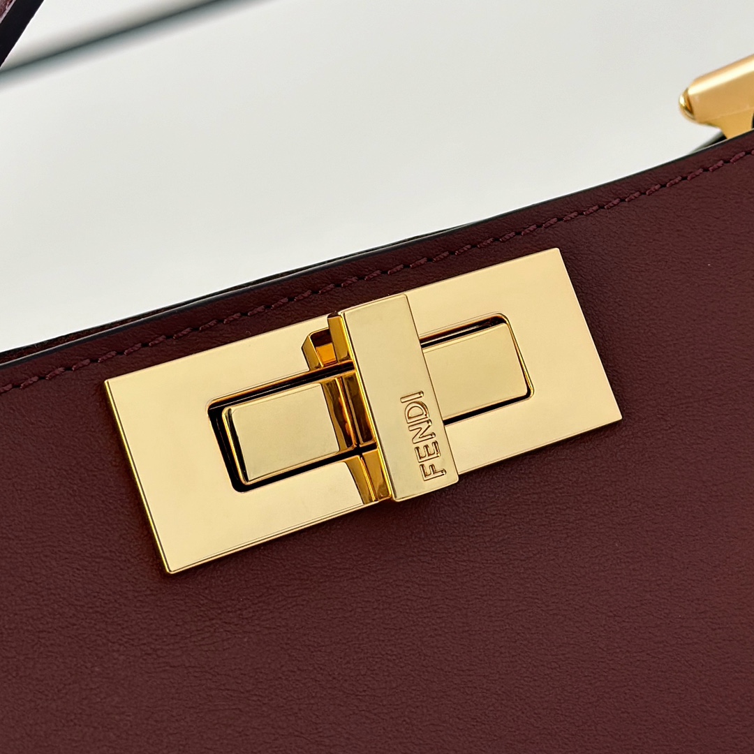 FENDI A貨 女款 Peekaboo 手提包 酒紅色 復古風格 高級感款| 11 FENDI A貨 女款 Peekaboo 手提包 酒紅色 復古風格 高級感款