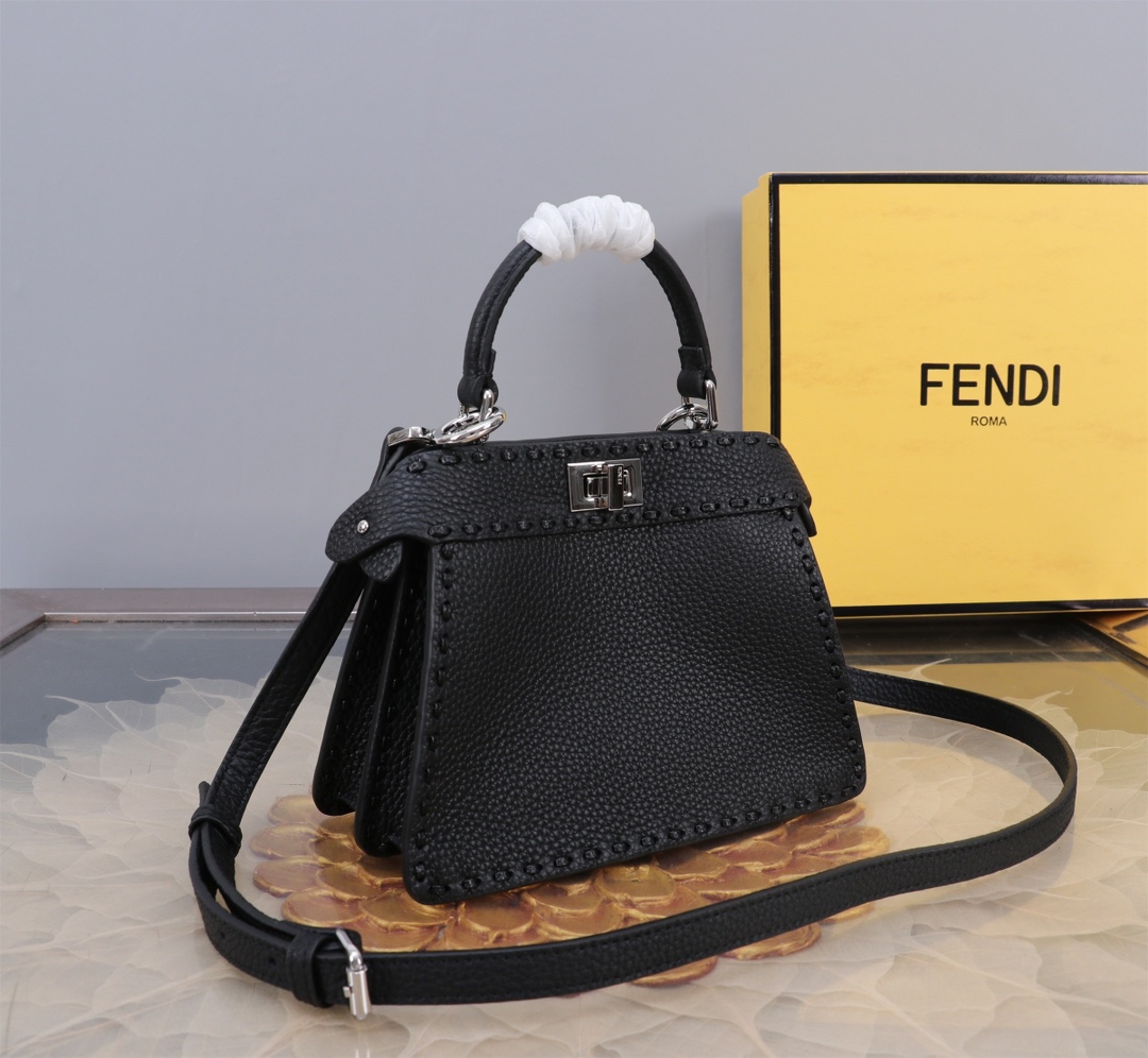 FENDI 一比一 女款 Peekaboo 手提包 鉚釘黑色 個性設計 時尚款| 14 FENDI 一比一 女款 Peekaboo 手提包 鉚釘黑色 個性設計 時尚款