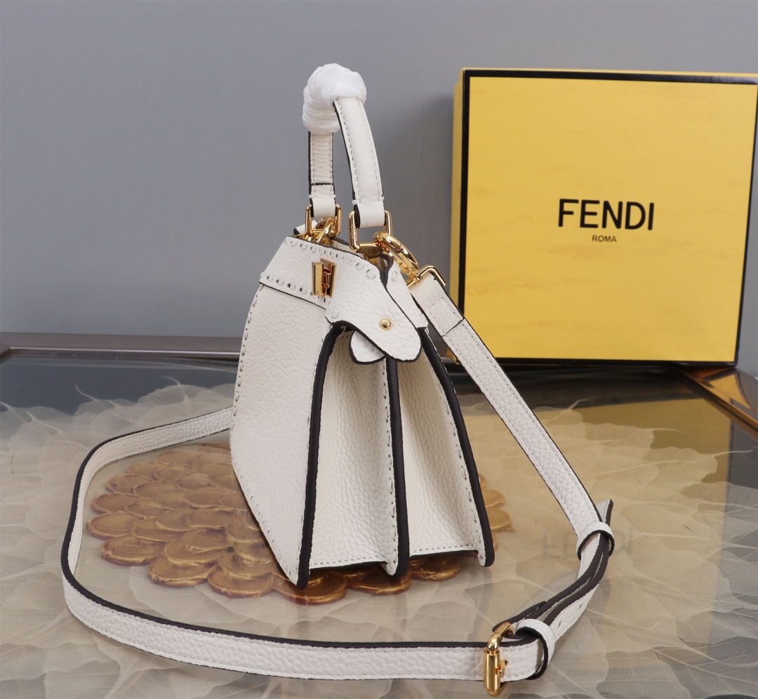 FENDI 原單 女款 Peekaboo 迷你手提包 白色 清新氣質 輕奢款| 11 FENDI 原單 女款 Peekaboo 迷你手提包 白色 清新氣質 輕奢款