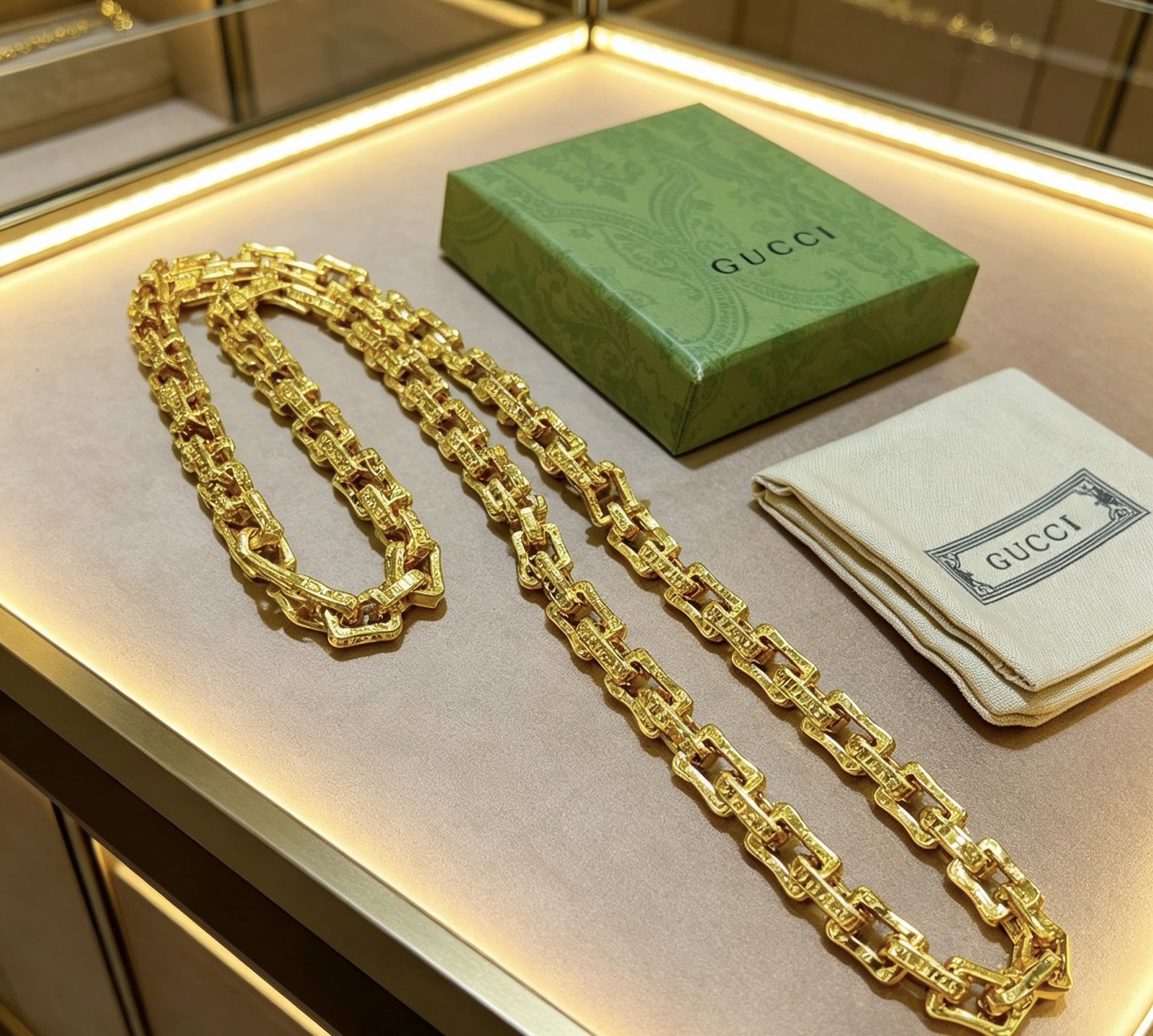 Gucci高仿金色鏈條項鍊 高級質感鍍金設計時尚百搭款| 12 Gucci高仿金色鏈條項鍊 高級質感鍍金設計時尚百搭款