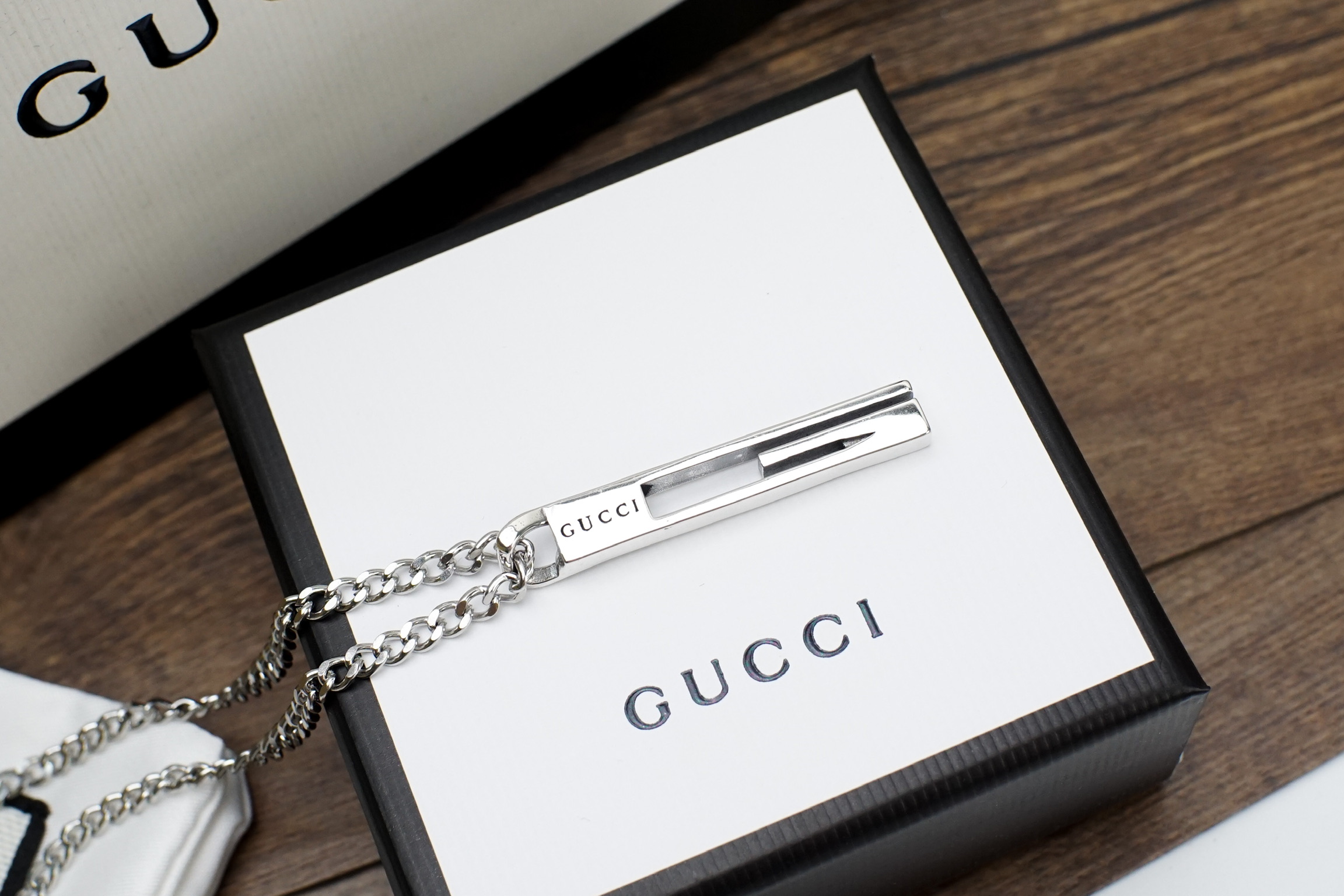 Gucci高仿簡約金屬設計項鍊 高級質感百搭時尚款| 11 Gucci高仿簡約金屬設計項鍊 高級質感百搭時尚款