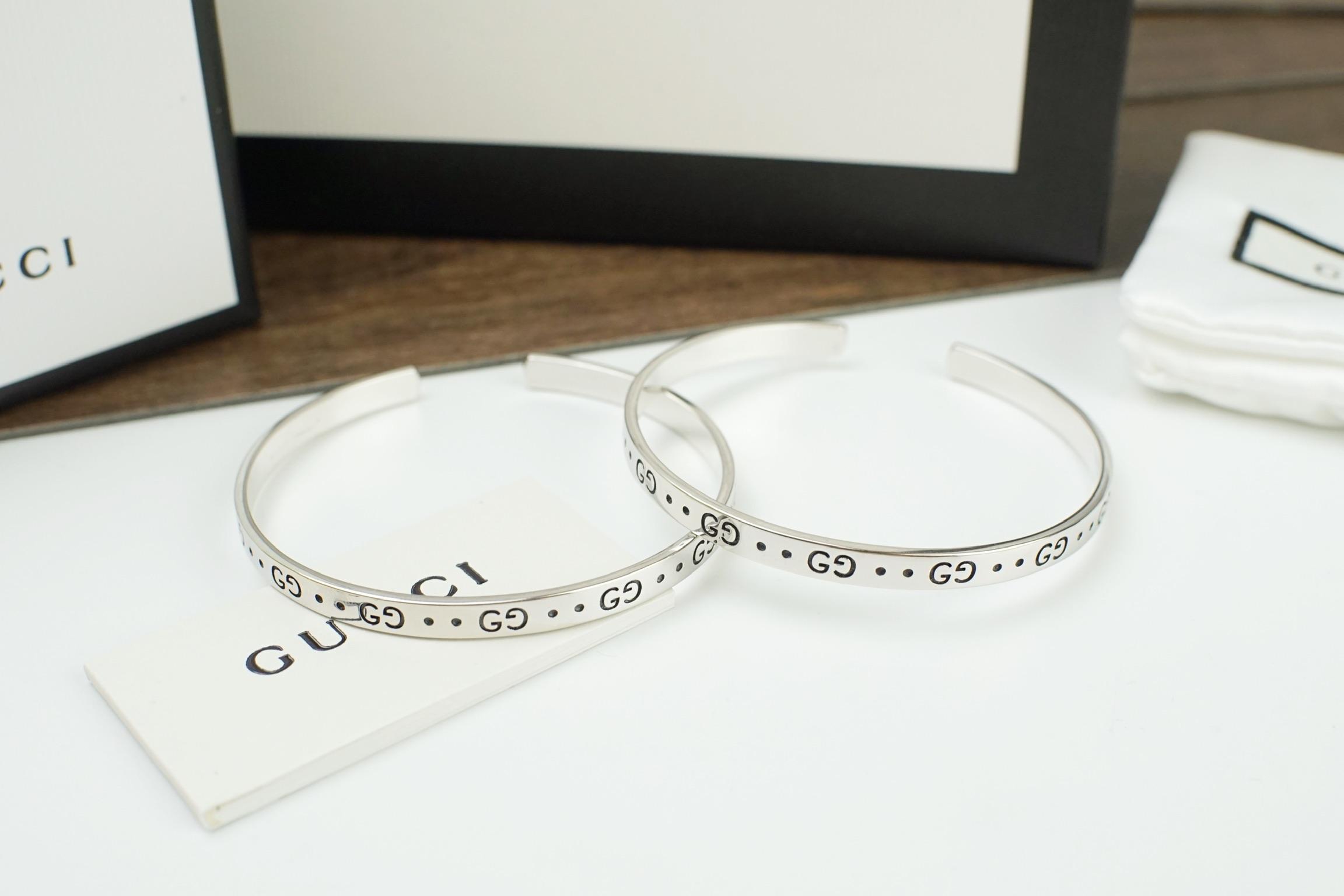 Gucci A貨雙G手環 銀色金屬簡約設計百搭時尚款| 14 Gucci A貨雙G手環 銀色金屬簡約設計百搭時尚款