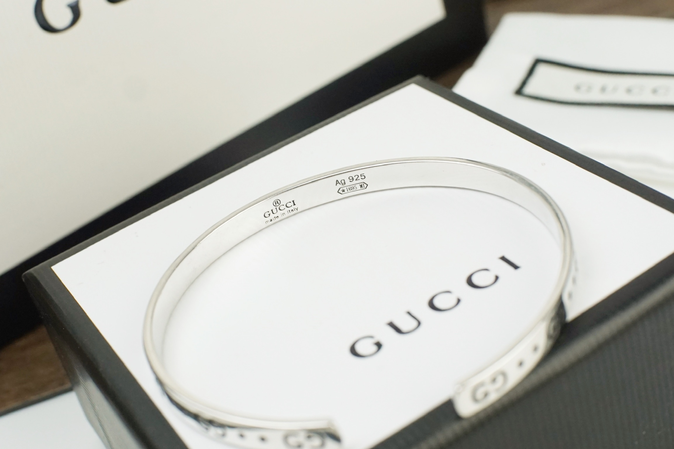 Gucci A貨雙G手環 銀色金屬簡約設計百搭時尚款| 9 Gucci A貨雙G手環 銀色金屬簡約設計百搭時尚款