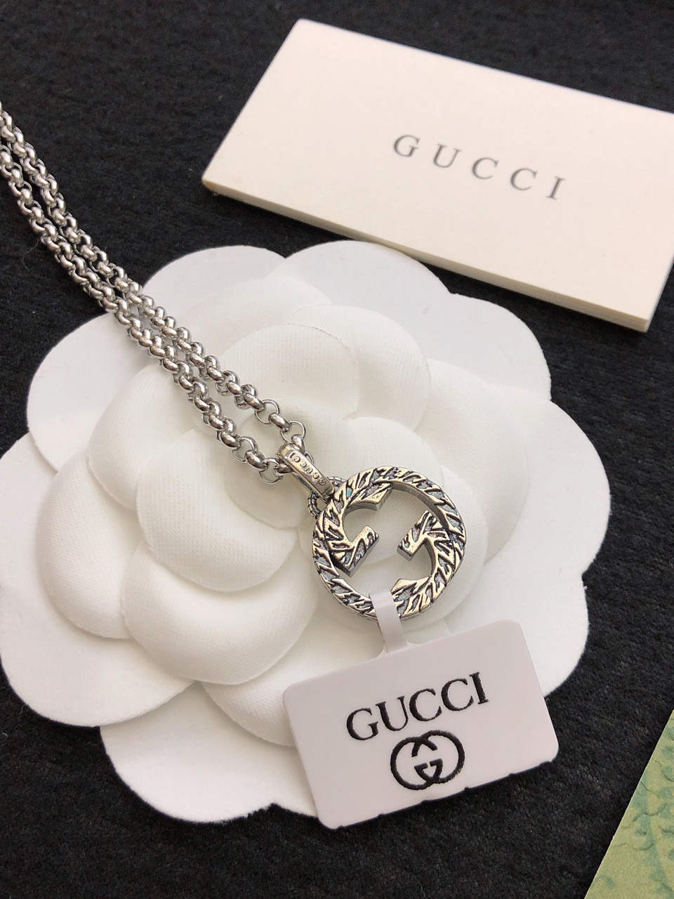 Gucci原單經典GG吊墜項鍊 復古雕刻設計高級精品飾品| 10 Gucci原單經典GG吊墜項鍊 復古雕刻設計高級精品飾品