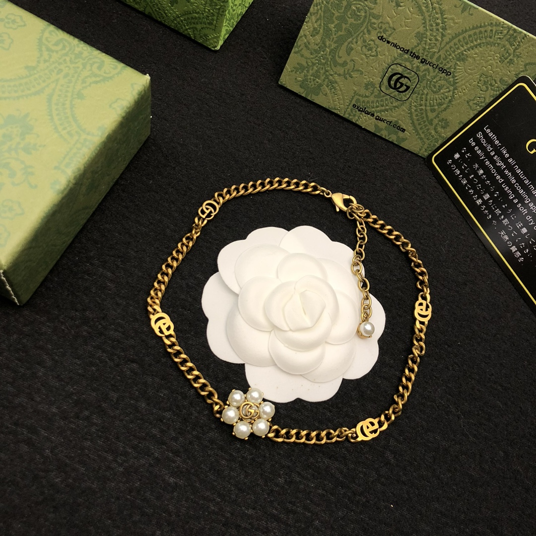 Gucci高仿雙G壓紋吊牌項鍊 高端質感金屬鎖骨鏈百搭款| 8 Gucci高仿雙G壓紋吊牌項鍊 高端質感金屬鎖骨鏈百搭款