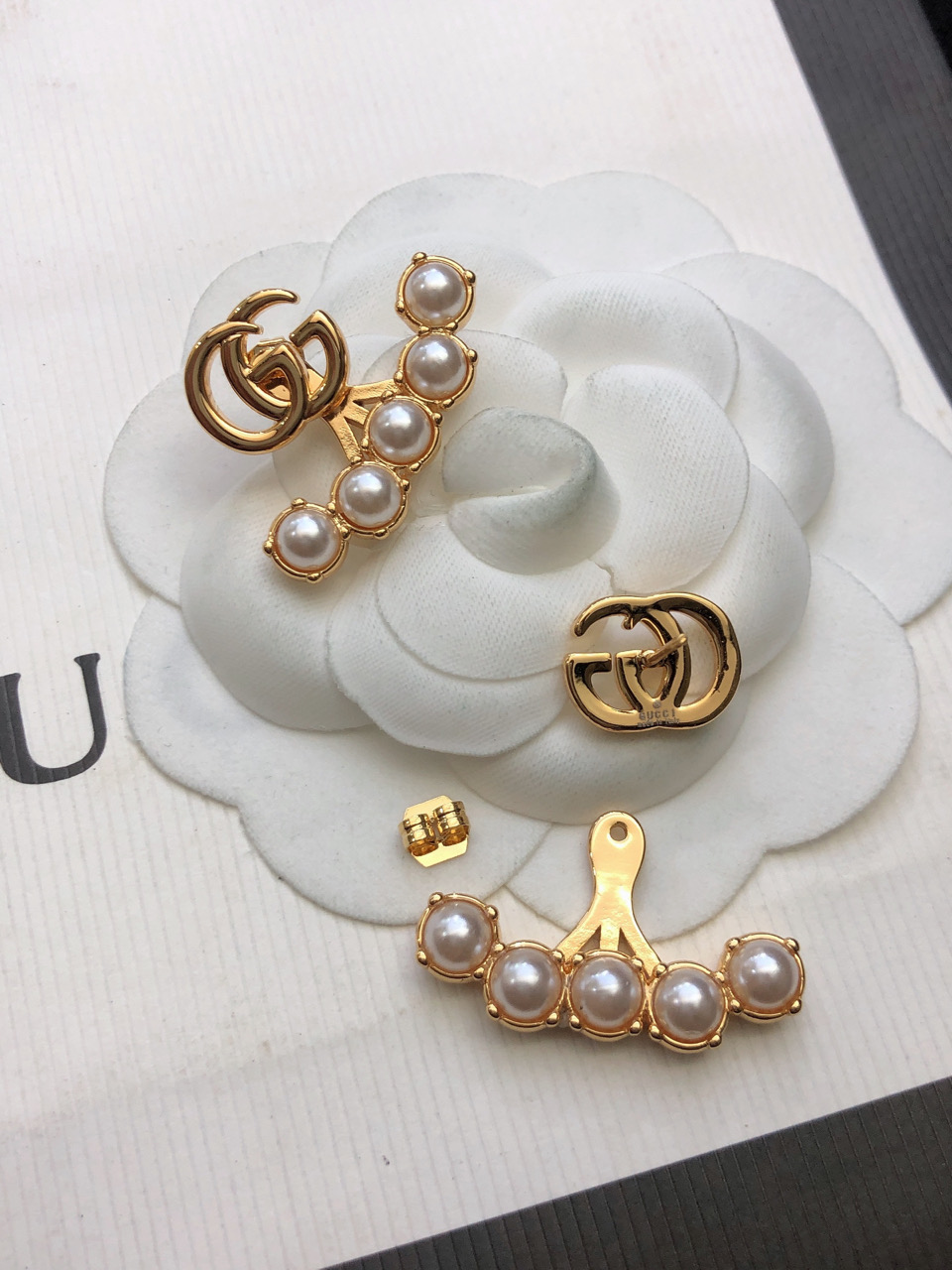 Gucci高仿GG珍珠鑲嵌耳環 高端優雅氣質百搭款| 12 Gucci高仿GG珍珠鑲嵌耳環 高端優雅氣質百搭款