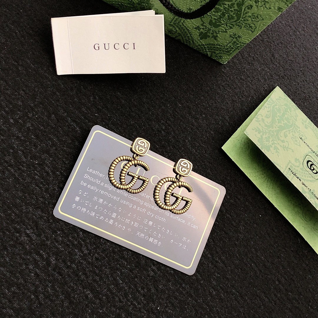 Gucci高仿雙G立體字母耳環 高端潮流百搭款| 10 Gucci高仿雙G立體字母耳環 高端潮流百搭款