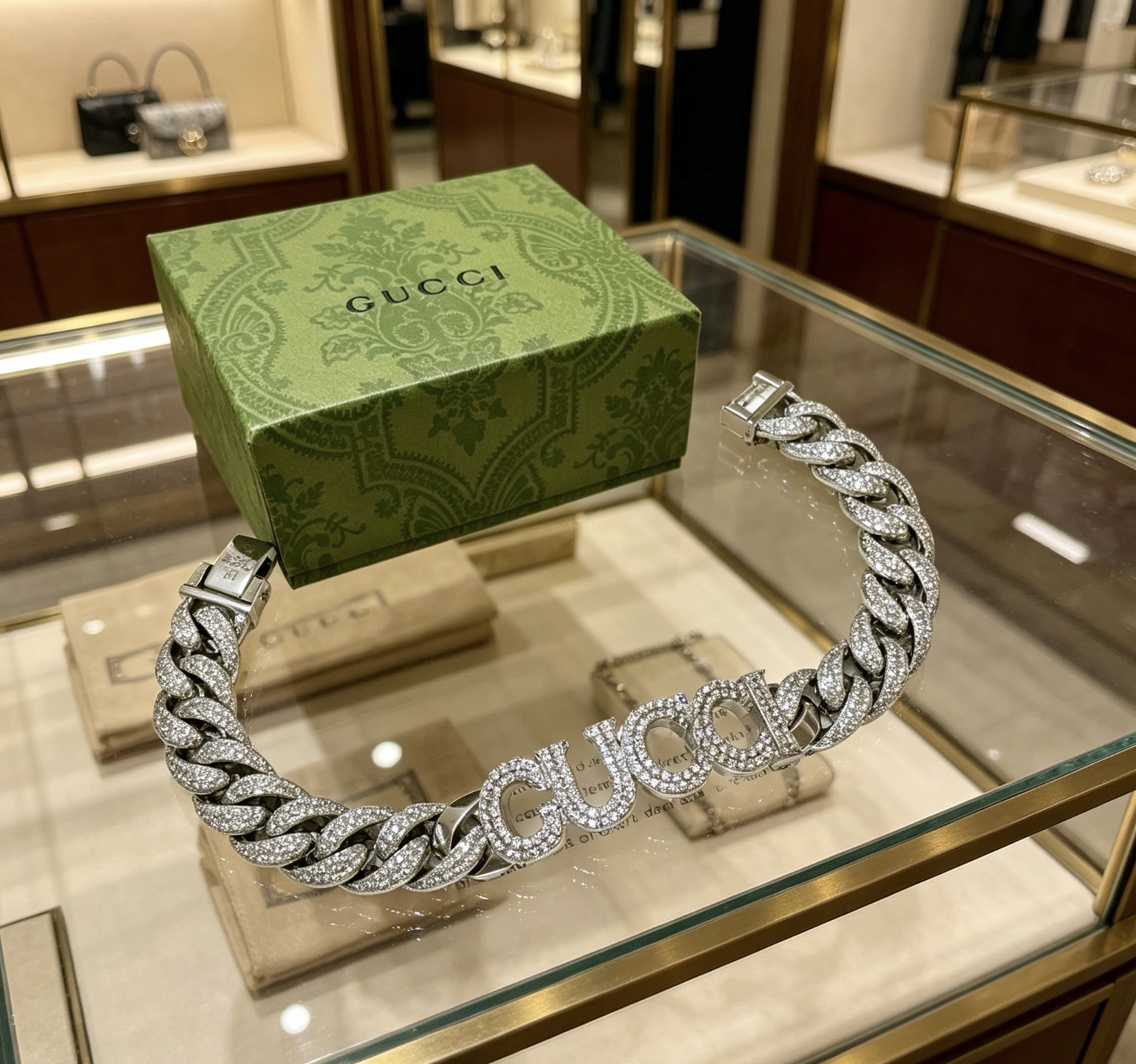 GUCCI 一比一 滿鑽LOGO粗鏈手鍊 銀色重工潮流款| 9 GUCCI 一比一 滿鑽LOGO粗鏈手鍊 銀色重工潮流款