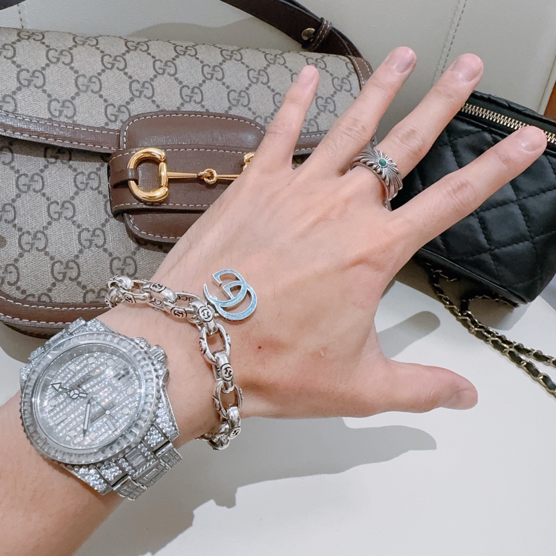 GUCCI 高仿復古雕刻鏈條手鍊 圓牌雙G設計款| 13 GUCCI 高仿復古雕刻鏈條手鍊 圓牌雙G設計款