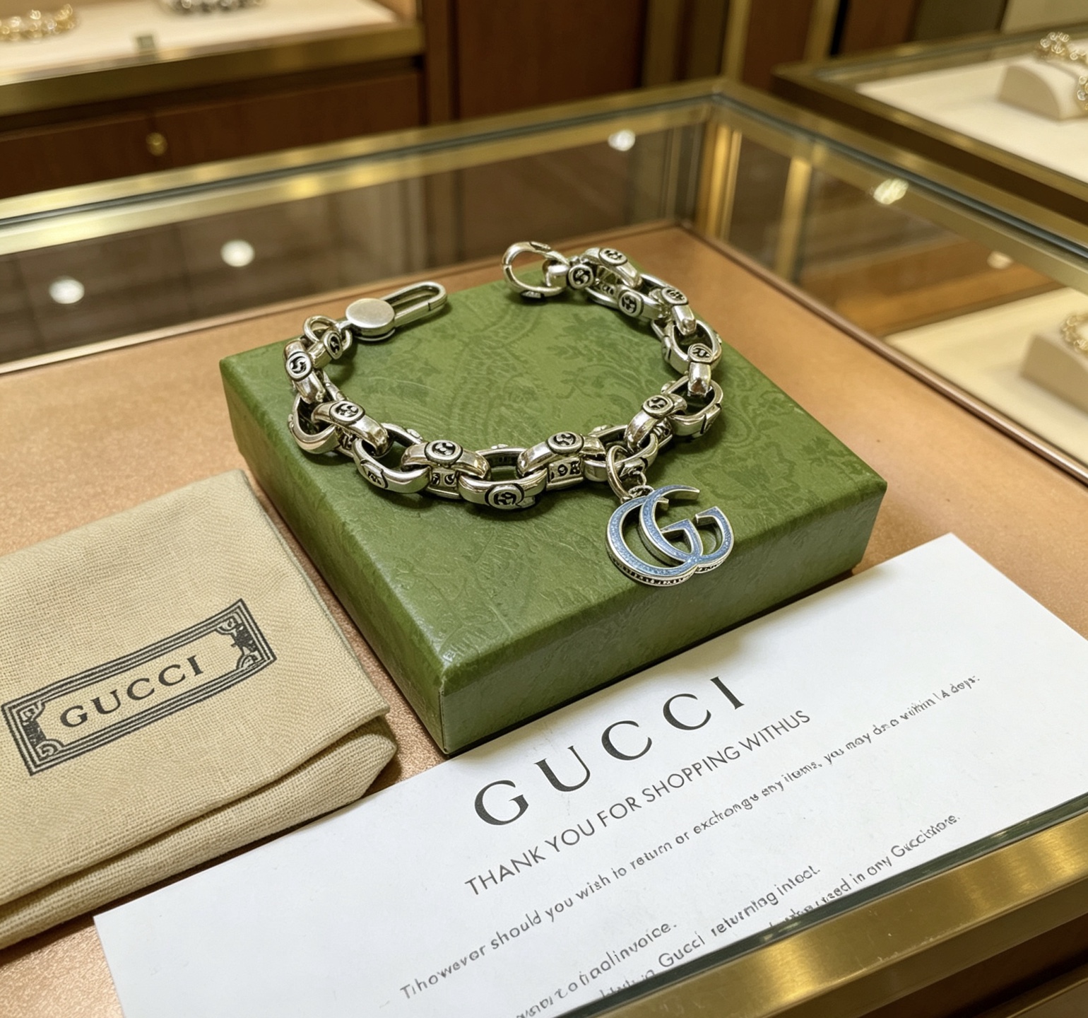 GUCCI 高仿復古雕刻鏈條手鍊 圓牌雙G設計款| 8 GUCCI 高仿復古雕刻鏈條手鍊 圓牌雙G設計款