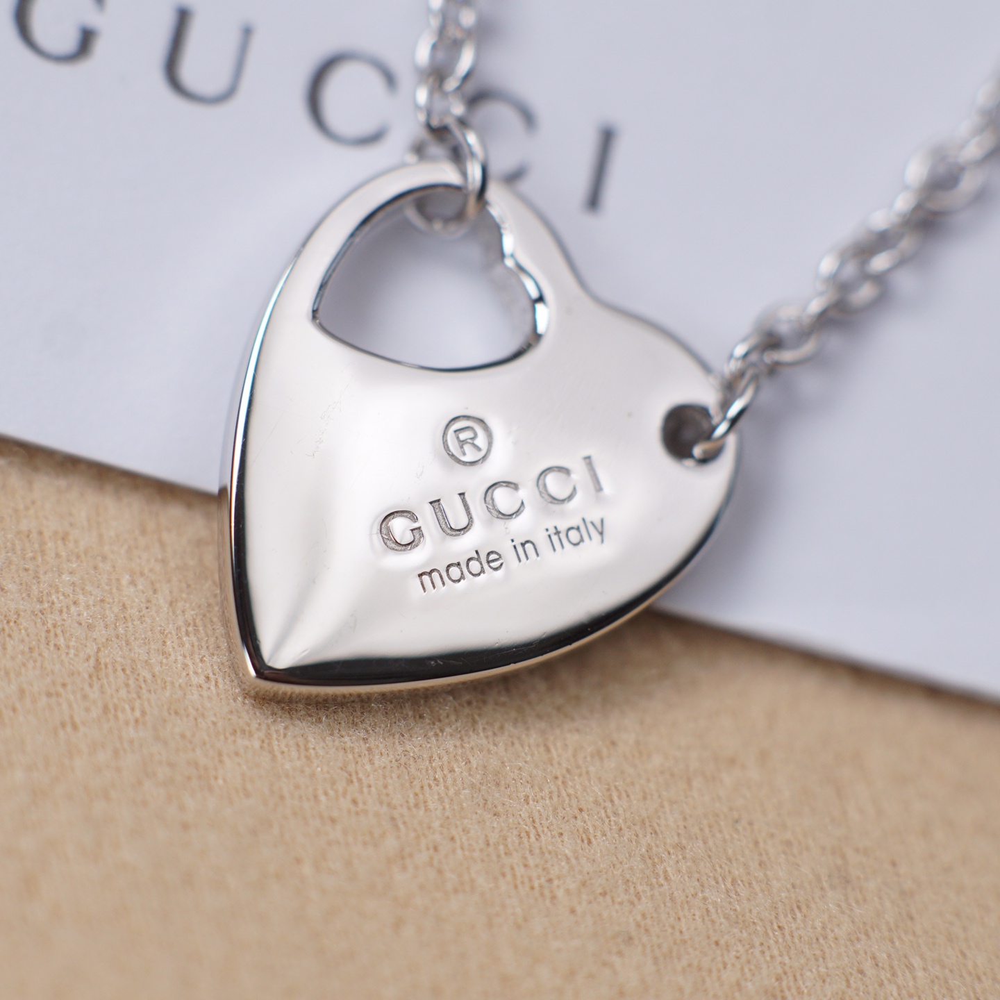 GUCCI A貨愛心鎖牌項鍊 經典刻字設計 銀色時尚鎖骨鏈| 8 GUCCI A貨愛心鎖牌項鍊 經典刻字設計 銀色時尚鎖骨鏈
