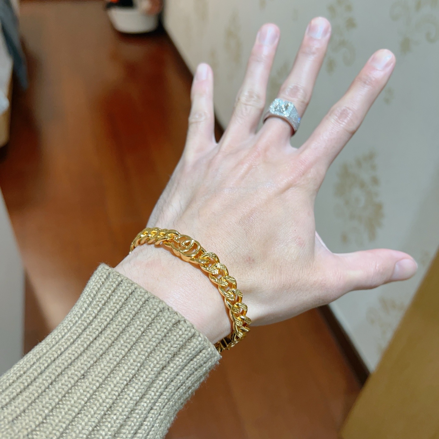 GucciA貨雙G粗鏈條手鏈 金色重工時尚潮流款| 13 GucciA貨雙G粗鏈條手鏈 金色重工時尚潮流款
