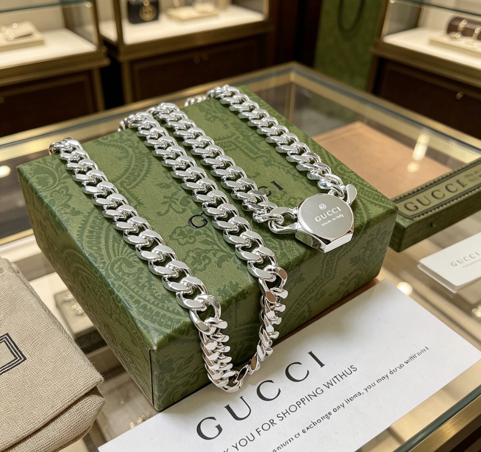 GUCCI 高仿 雙鏈條圓牌鎖扣項鏈 銀色重工設計 高端時尚配飾| 14 GUCCI 高仿 雙鏈條圓牌鎖扣項鏈 銀色重工設計 高端時尚配飾