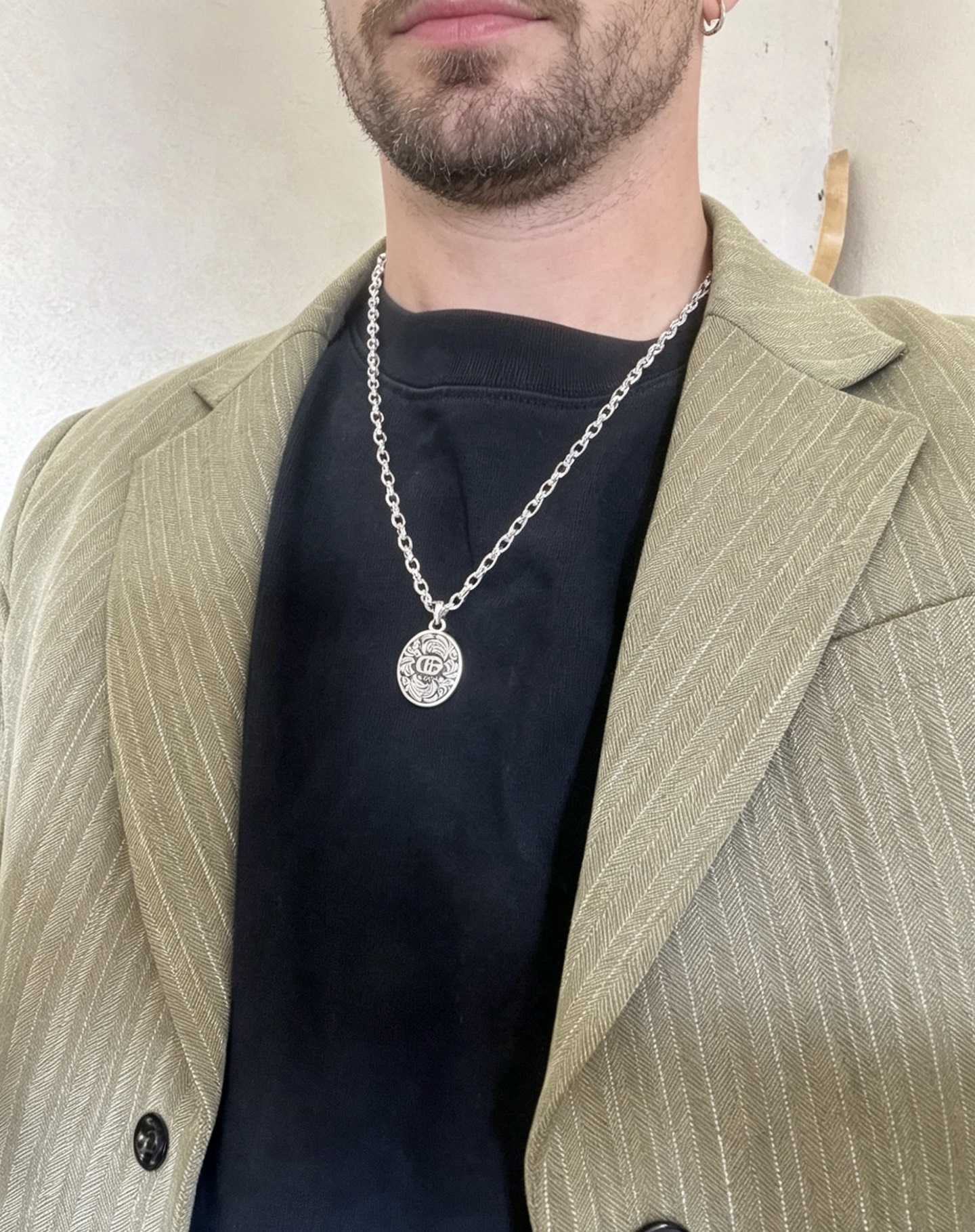 GUCCI 一比一 雕花橢圓吊墜項鏈 復古鏈條設計 潮流百搭款| 10 GUCCI 一比一 雕花橢圓吊墜項鏈 復古鏈條設計 潮流百搭款