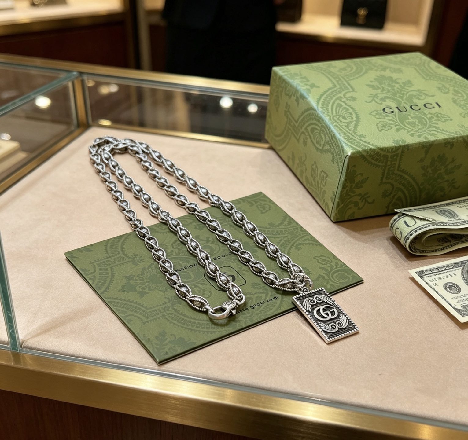 GUCCI 高仿 經典雙環鏈條項鏈 銀色簡約設計 潮流百搭款| 12 GUCCI 高仿 經典雙環鏈條項鏈 銀色簡約設計 潮流百搭款