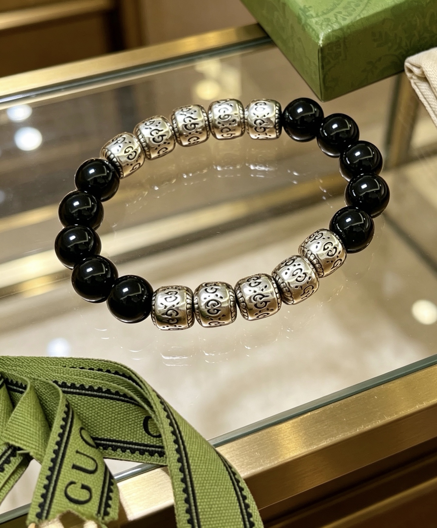 GUCCI 高仿 黑瑪瑙珠串手鏈 銀色雕刻元素 復古潮流款| 14 GUCCI 高仿 黑瑪瑙珠串手鏈 銀色雕刻元素 復古潮流款