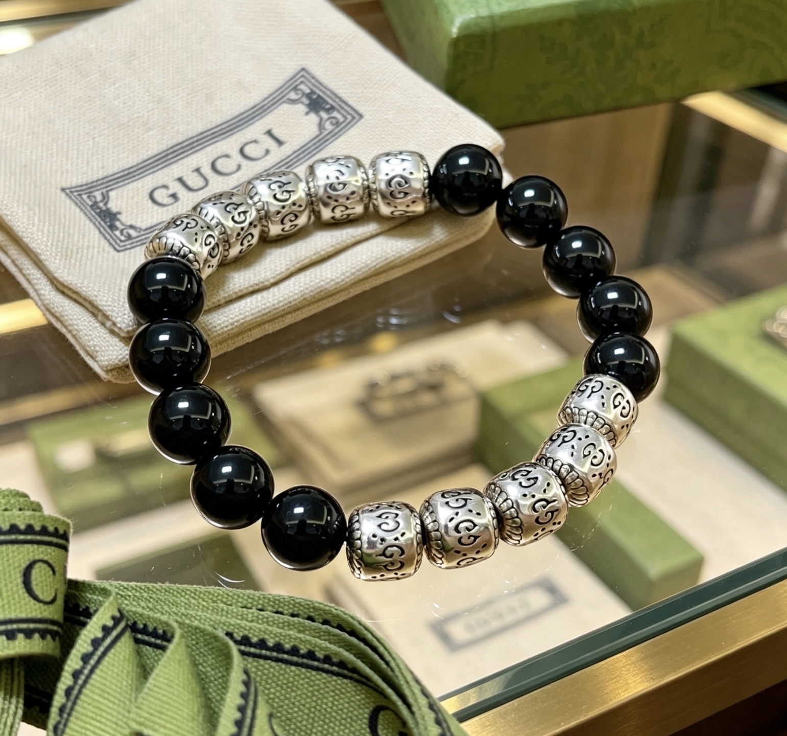 GUCCI 高仿 黑瑪瑙珠串手鏈 銀色雕刻元素 復古潮流款| 7 GUCCI 高仿 黑瑪瑙珠串手鏈 銀色雕刻元素 復古潮流款