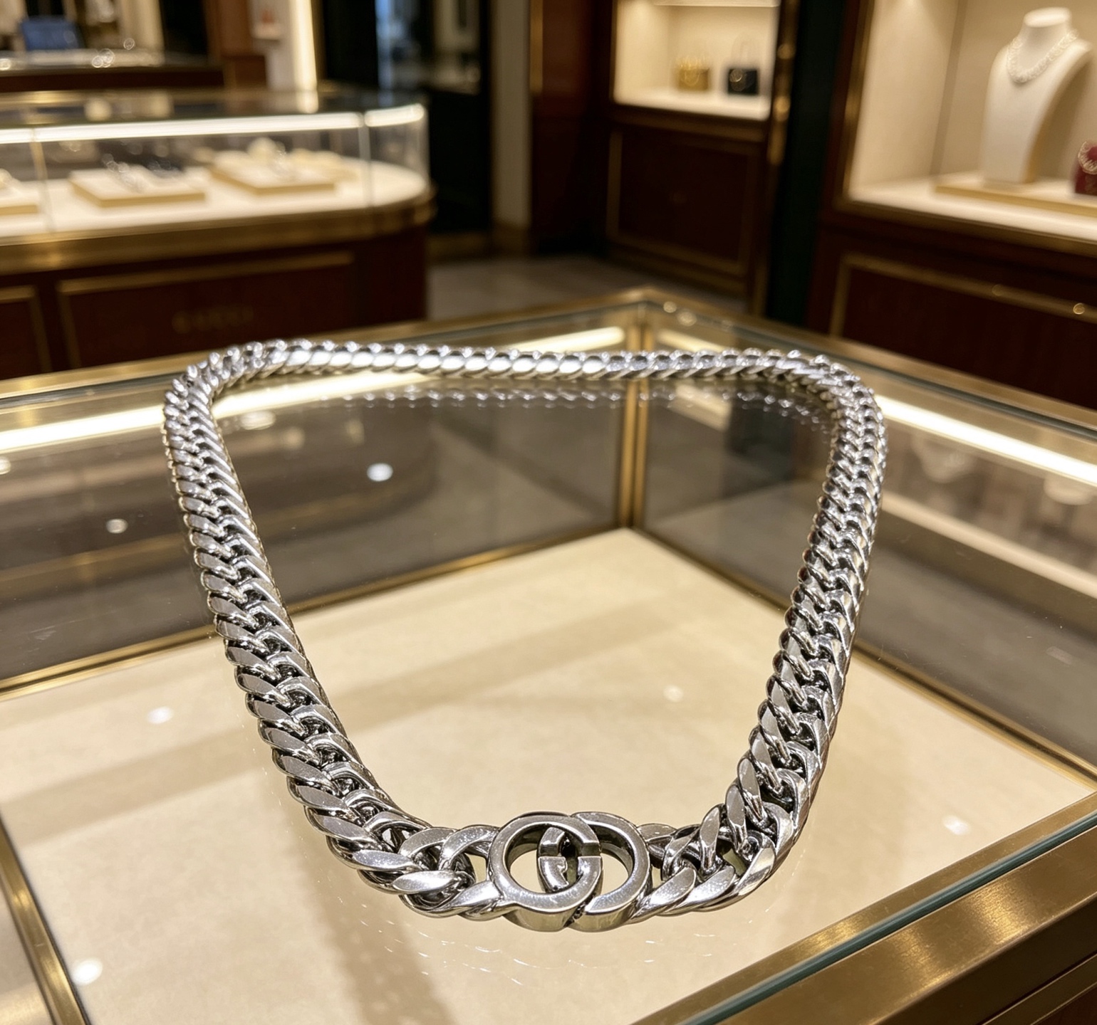 GUCCI高仿經典雙G銀色粗鏈項鍊 潮流百搭款| 9 GUCCI高仿經典雙G銀色粗鏈項鍊 潮流百搭款
