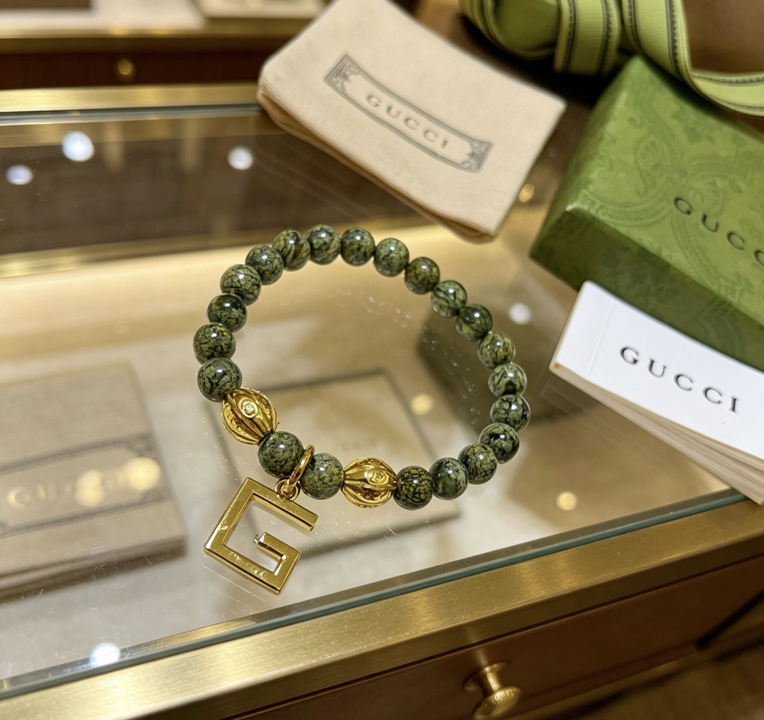 Gucci一比一綠石珠串手鍊 男士潮流G字吊飾設計| 12 Gucci一比一綠石珠串手鍊 男士潮流G字吊飾設計