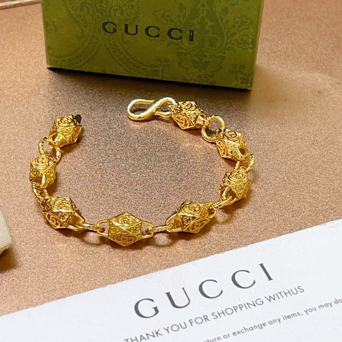 Gucci一比一復古玫瑰雕刻鏈條手鏈 金色精品時尚款| 7 Gucci一比一復古玫瑰雕刻鏈條手鏈 金色精品時尚款