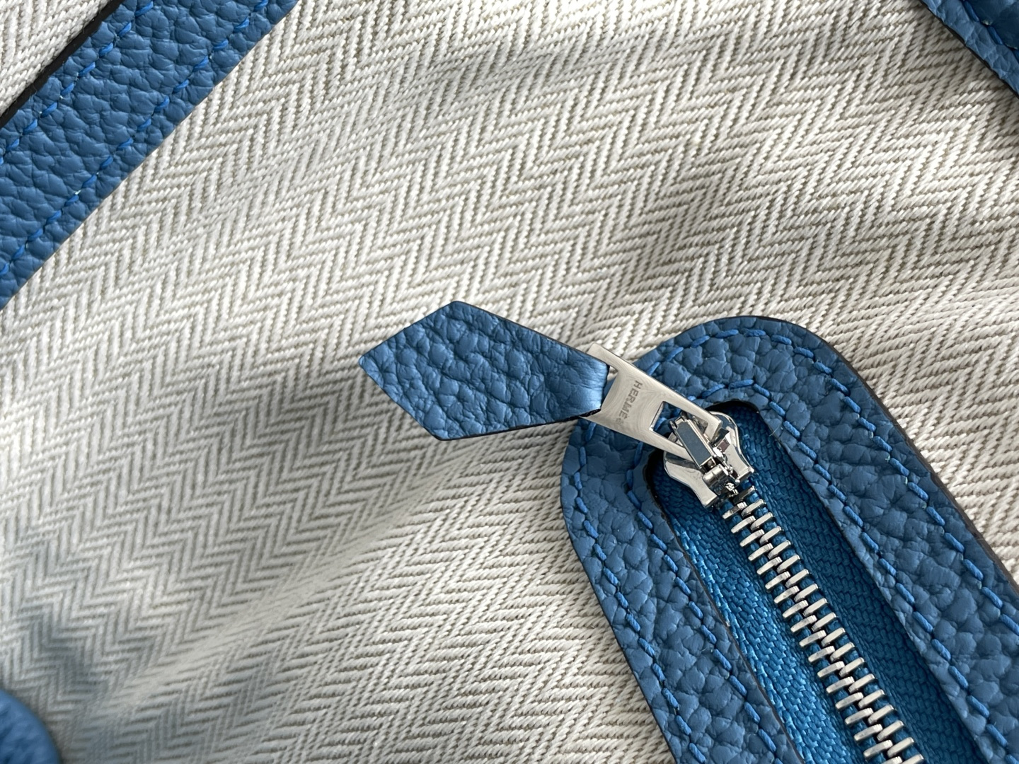 高仿Hermes Garden Party托特包 高端復刻荔枝纹牛皮 天空藍款| 7 高仿Hermes Garden Party托特包 高端復刻荔枝纹牛皮 天空藍款