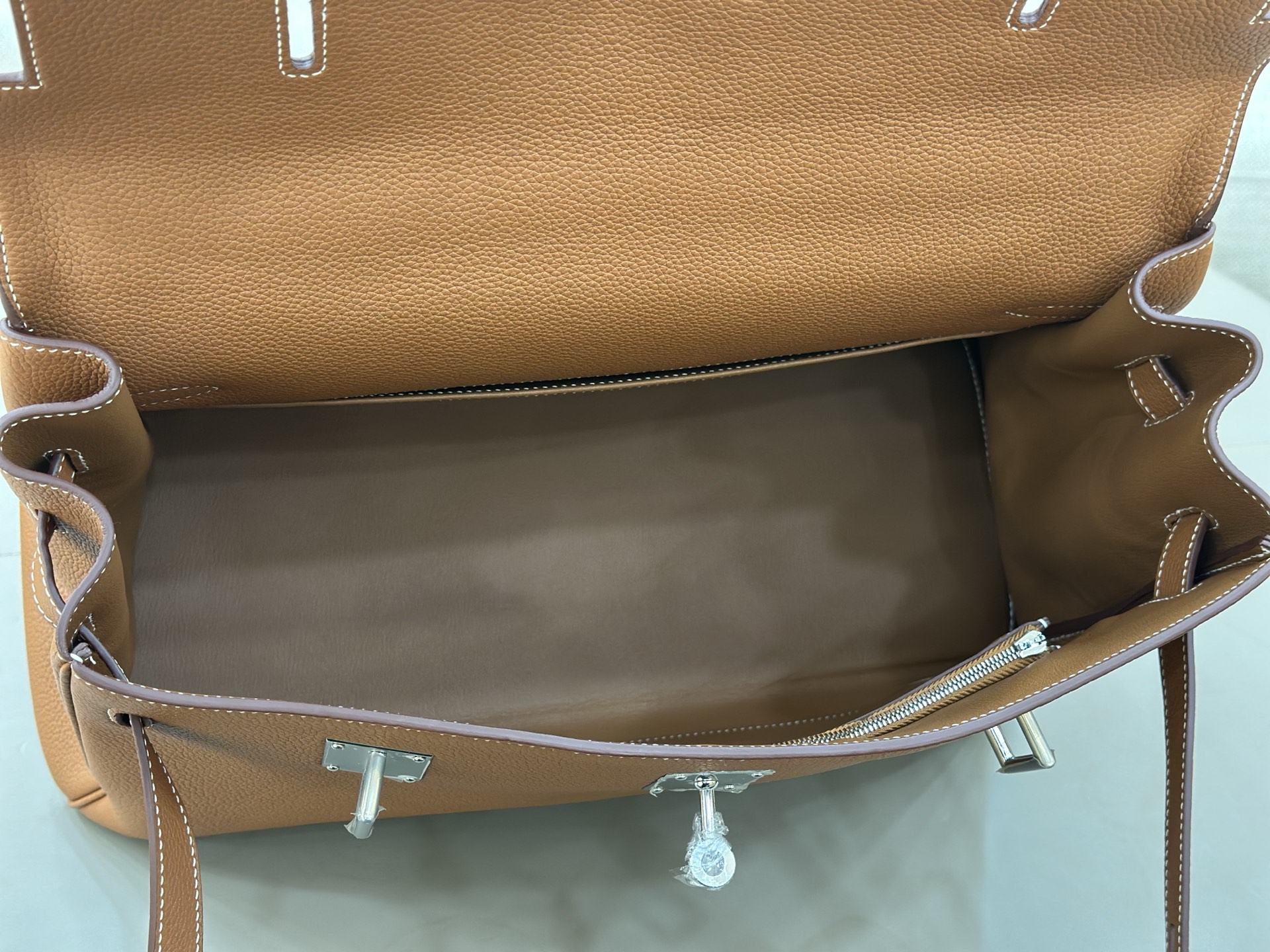 Hermès A貨 Kelly 棕色荔枝紋手提包 大容量通勤精品女包| 10 Hermès A貨 Kelly 棕色荔枝紋手提包 大容量通勤精品女包