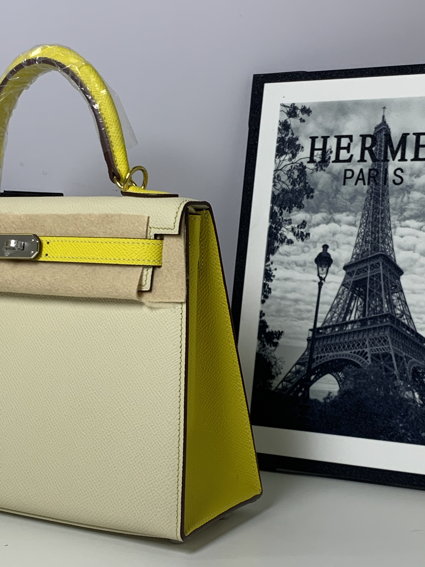 高仿 Hermes Kelly 25 奶油白拼亮黃手提包 高端時尚女包| 12 高仿 Hermes Kelly 25 奶油白拼亮黃手提包 高端時尚女包