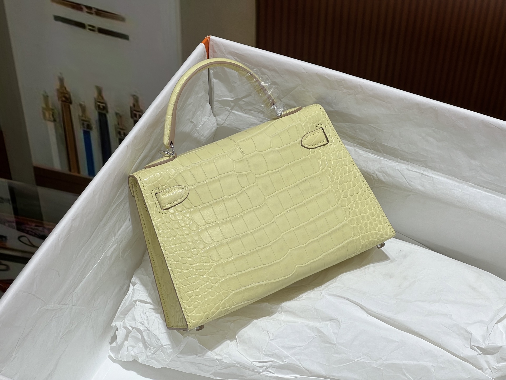 Hermès 高仿 Kelly Pochette 淡黃色鱷魚紋手提包 高級甜奶油色迷你包| 12 Hermès 高仿 Kelly Pochette 淡黃色鱷魚紋手提包 高級甜奶油色迷你包