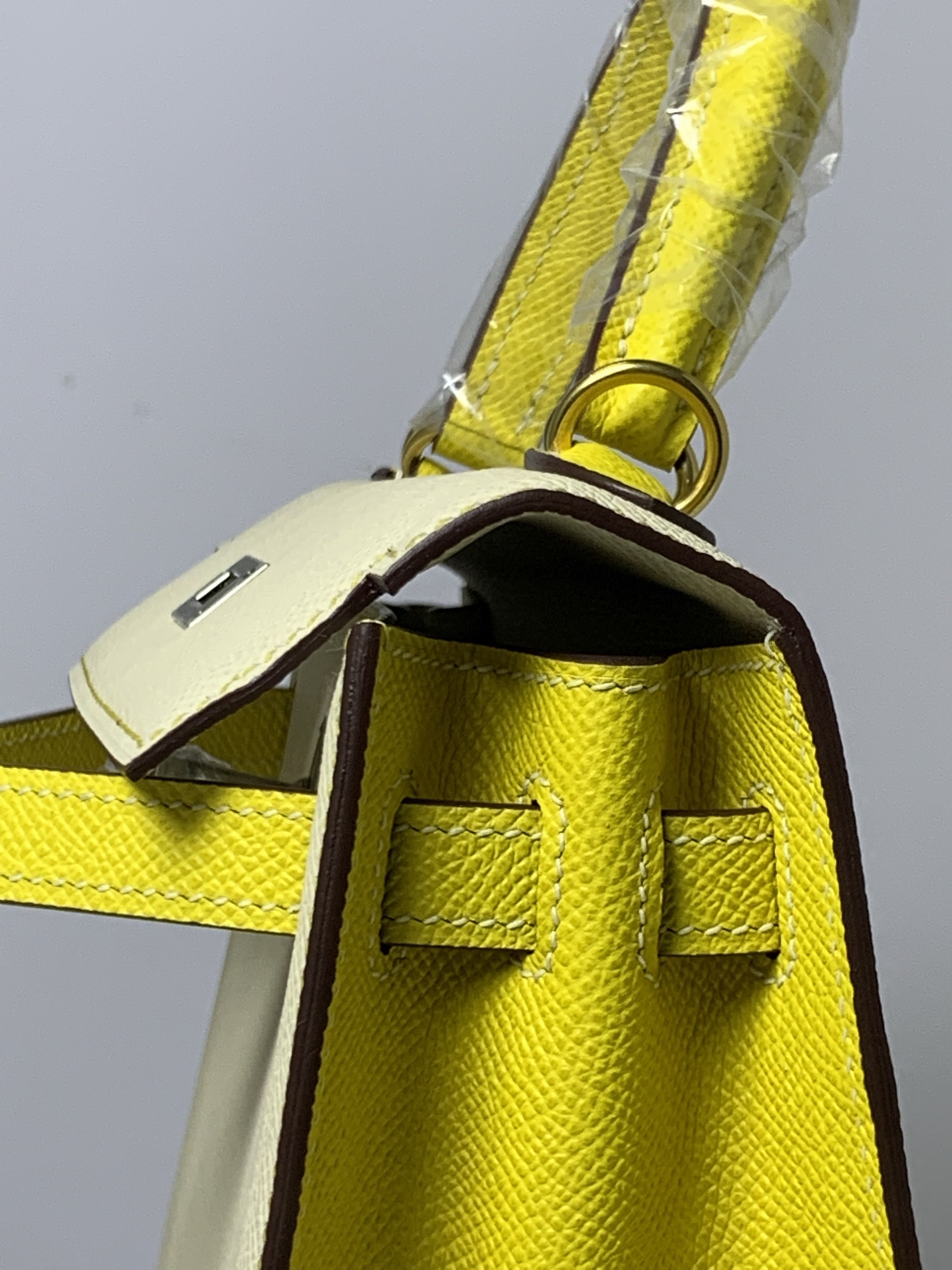 高仿 Hermes Kelly 25 奶油白拼亮黃手提包 高端時尚女包| 9 高仿 Hermes Kelly 25 奶油白拼亮黃手提包 高端時尚女包