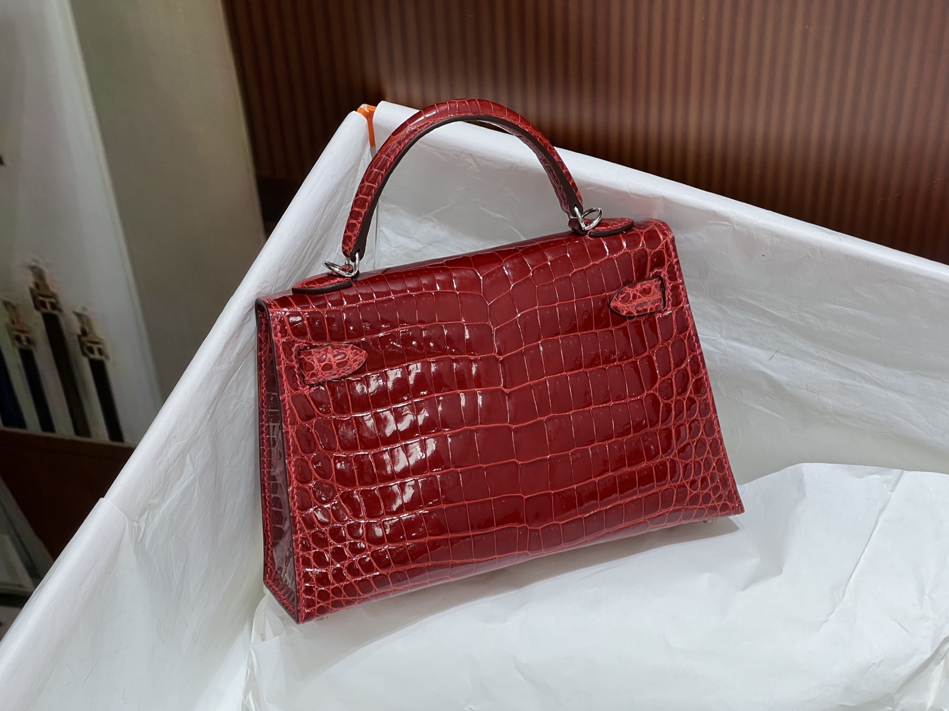 Hermès 一比一 Kelly Pochette 紅色亮面鱷魚紋手提包 高端宴會精品迷你包| 12 Hermès 一比一 Kelly Pochette 紅色亮面鱷魚紋手提包 高端宴會精品迷你包
