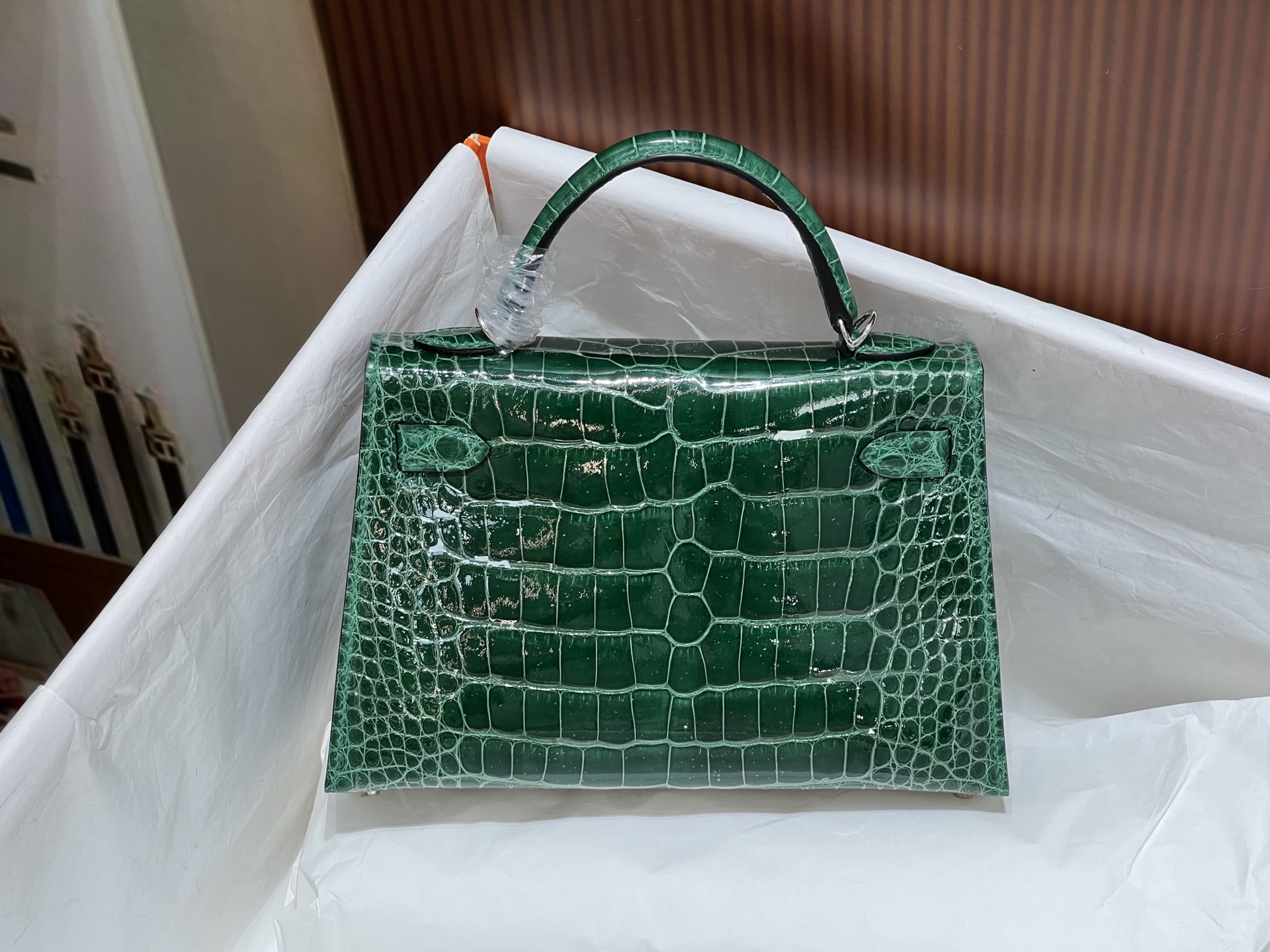 Hermès 高仿 Kelly Pochette 綠色亮面鱷魚紋手提包 小眾高級精品女包| 13 Hermès 高仿 Kelly Pochette 綠色亮面鱷魚紋手提包 小眾高級精品女包