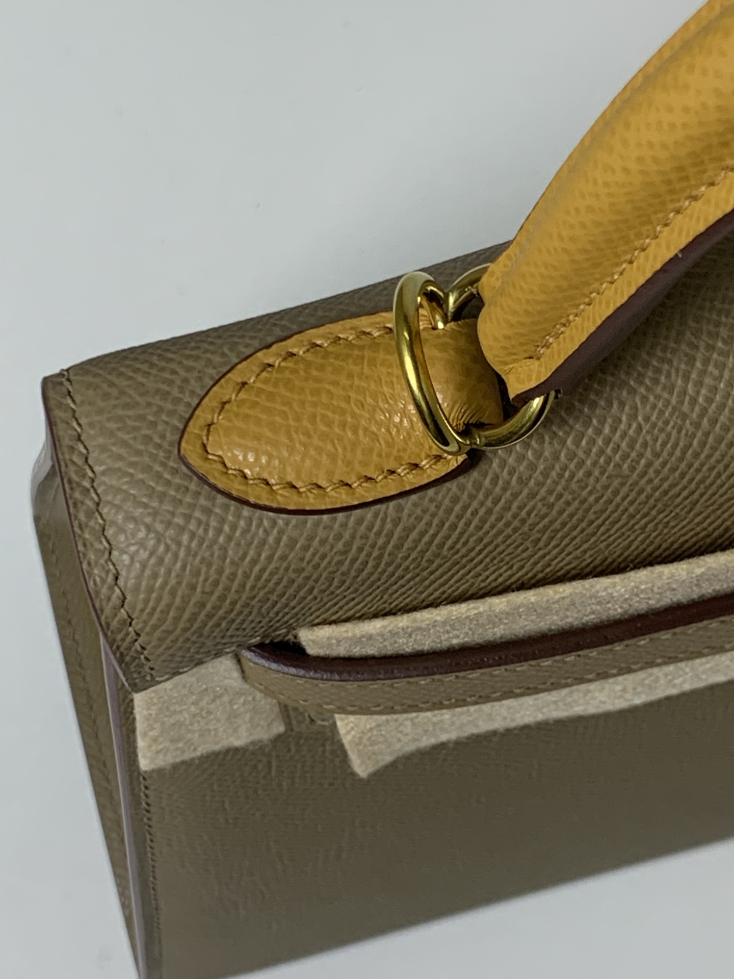 高仿 Hermes Kelly 25 大象灰手提包 經典百搭高端女包| 10 高仿 Hermes Kelly 25 大象灰手提包 經典百搭高端女包