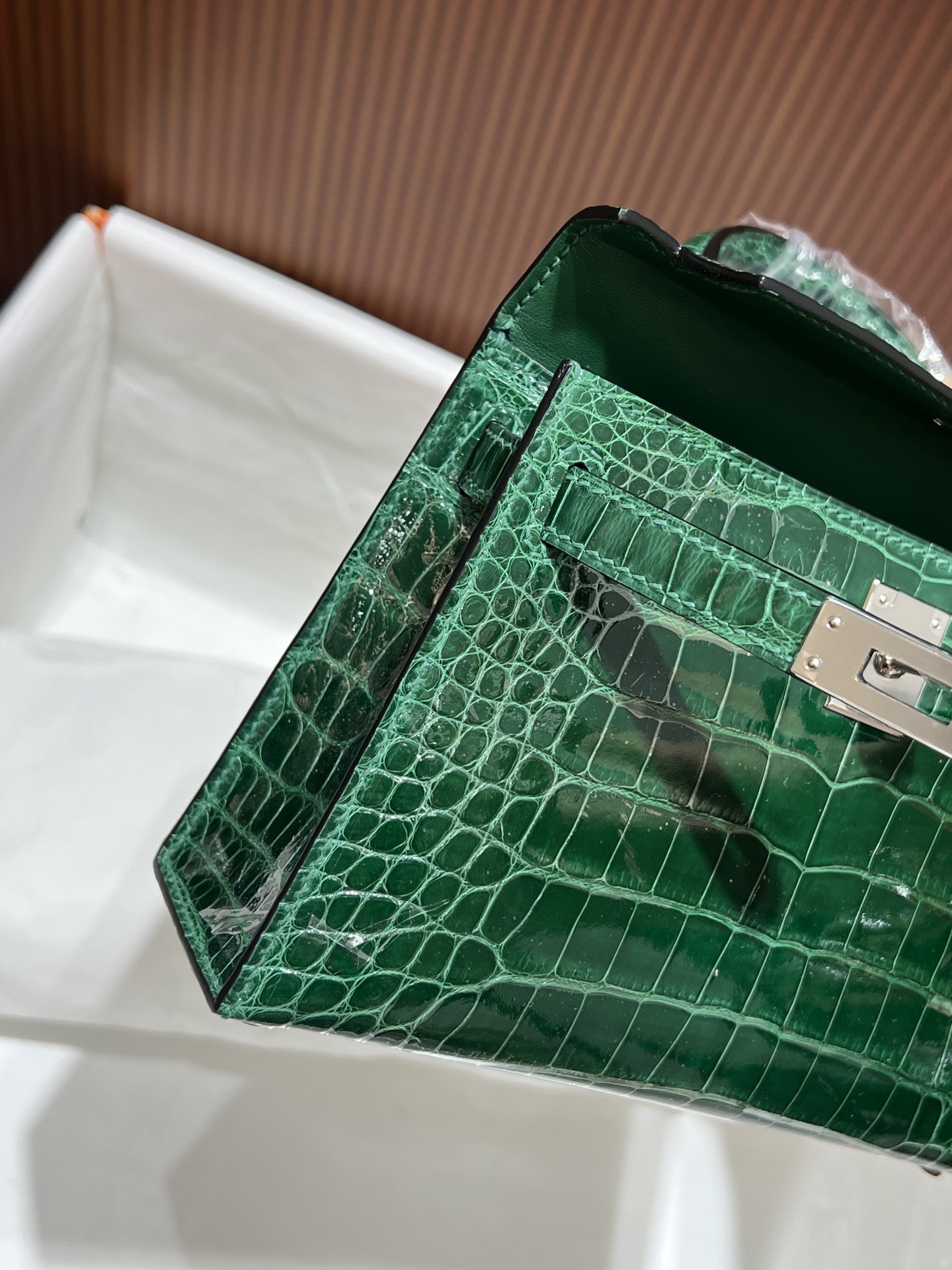 Hermès 高仿 Kelly Pochette 綠色亮面鱷魚紋手提包 小眾高級精品女包| 9 Hermès 高仿 Kelly Pochette 綠色亮面鱷魚紋手提包 小眾高級精品女包