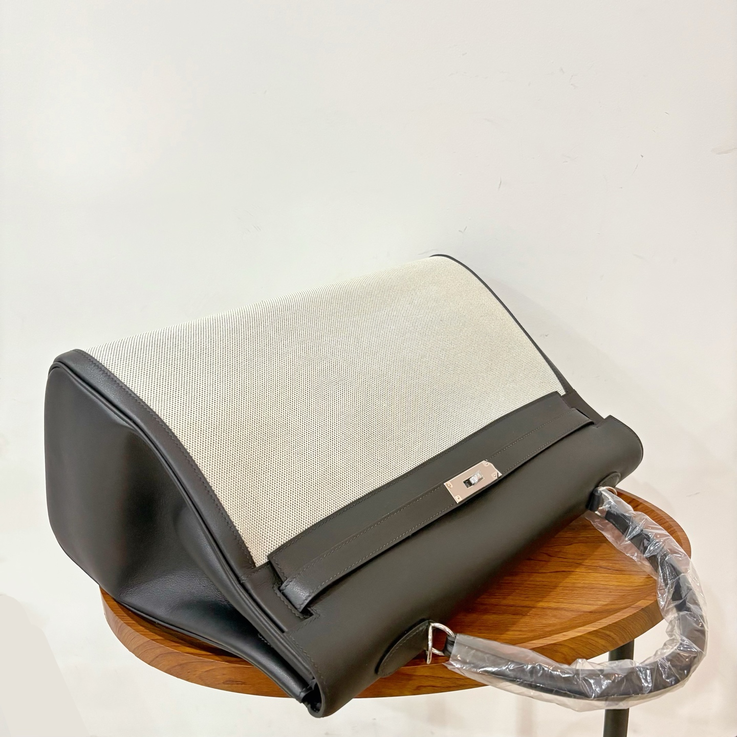 Hermès 高仿 Kelly 40 黑色拼接帆布手提包 大容量百搭商務精品包| 12 Hermès 高仿 Kelly 40 黑色拼接帆布手提包 大容量百搭商務精品包