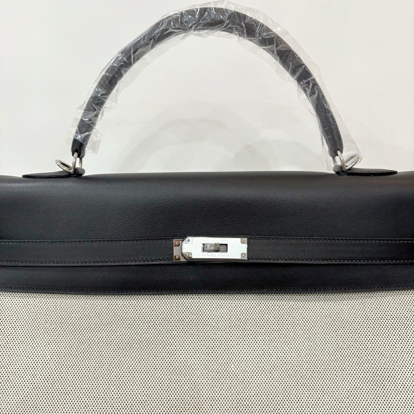 Hermès 高仿 Kelly 40 黑色拼接帆布手提包 大容量百搭商務精品包| 10 Hermès 高仿 Kelly 40 黑色拼接帆布手提包 大容量百搭商務精品包