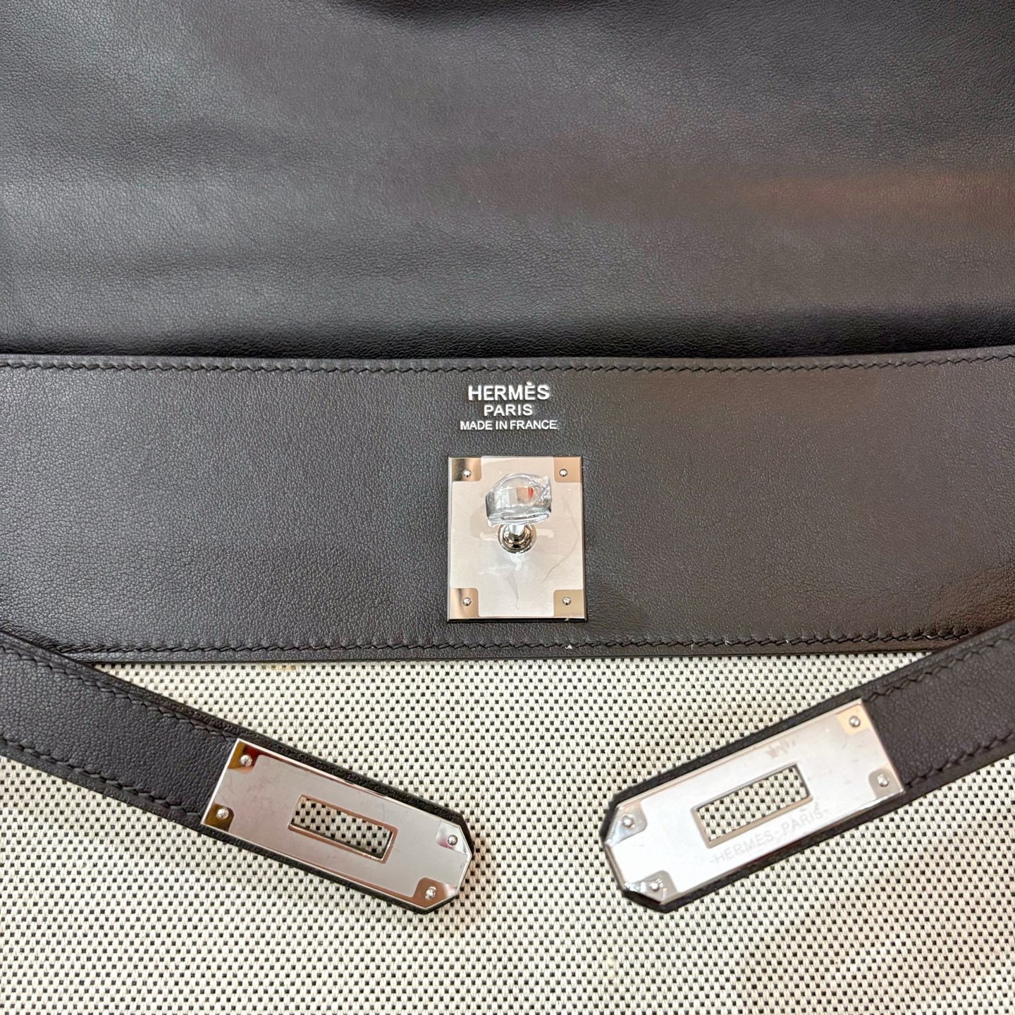 Hermès 高仿 Kelly 40 黑色拼接帆布手提包 大容量百搭商務精品包| 7 Hermès 高仿 Kelly 40 黑色拼接帆布手提包 大容量百搭商務精品包