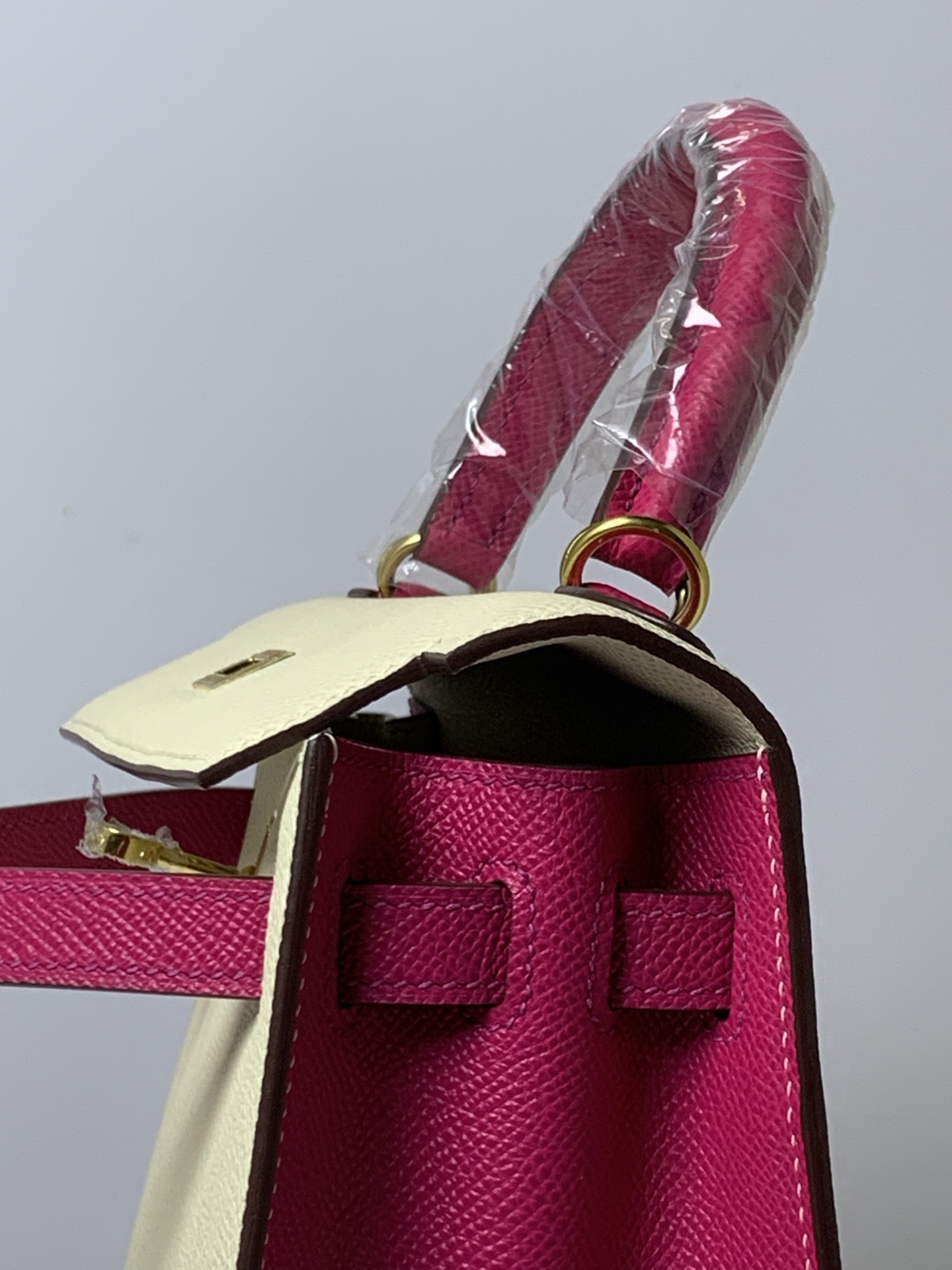 一比一 Hermes Kelly 25 卡其拼金扣手提包 經典優雅女包| 9 一比一 Hermes Kelly 25 卡其拼金扣手提包 經典優雅女包