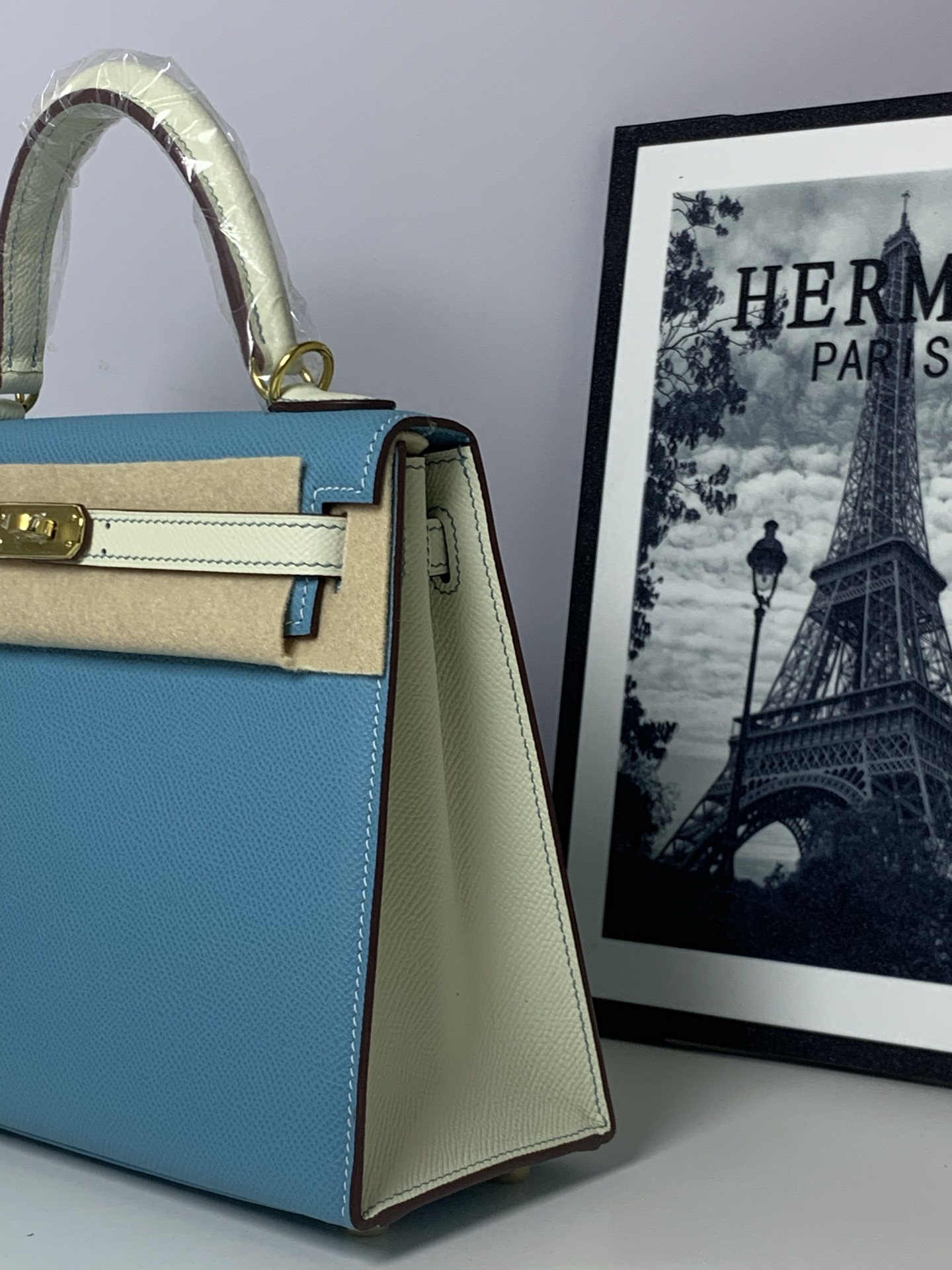 高仿 Hermes Kelly 25 奶油白拼藍色手提包 氣質優雅女包| 12 高仿 Hermes Kelly 25 奶油白拼藍色手提包 氣質優雅女包