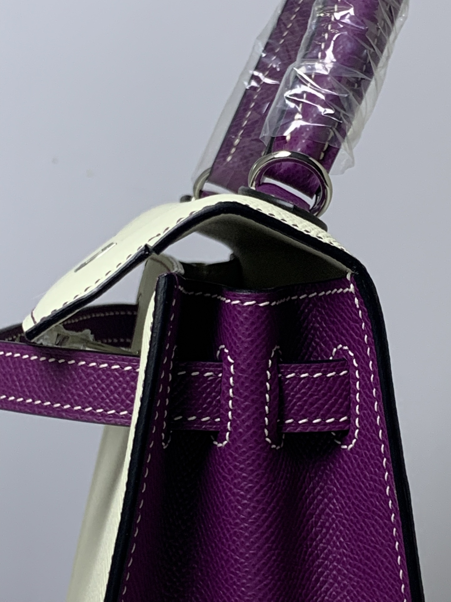 Hermès 一比一 Kelly 28 奶白拼紫色手提包 優雅氣質精品女包| 8 Hermès 一比一 Kelly 28 奶白拼紫色手提包 優雅氣質精品女包