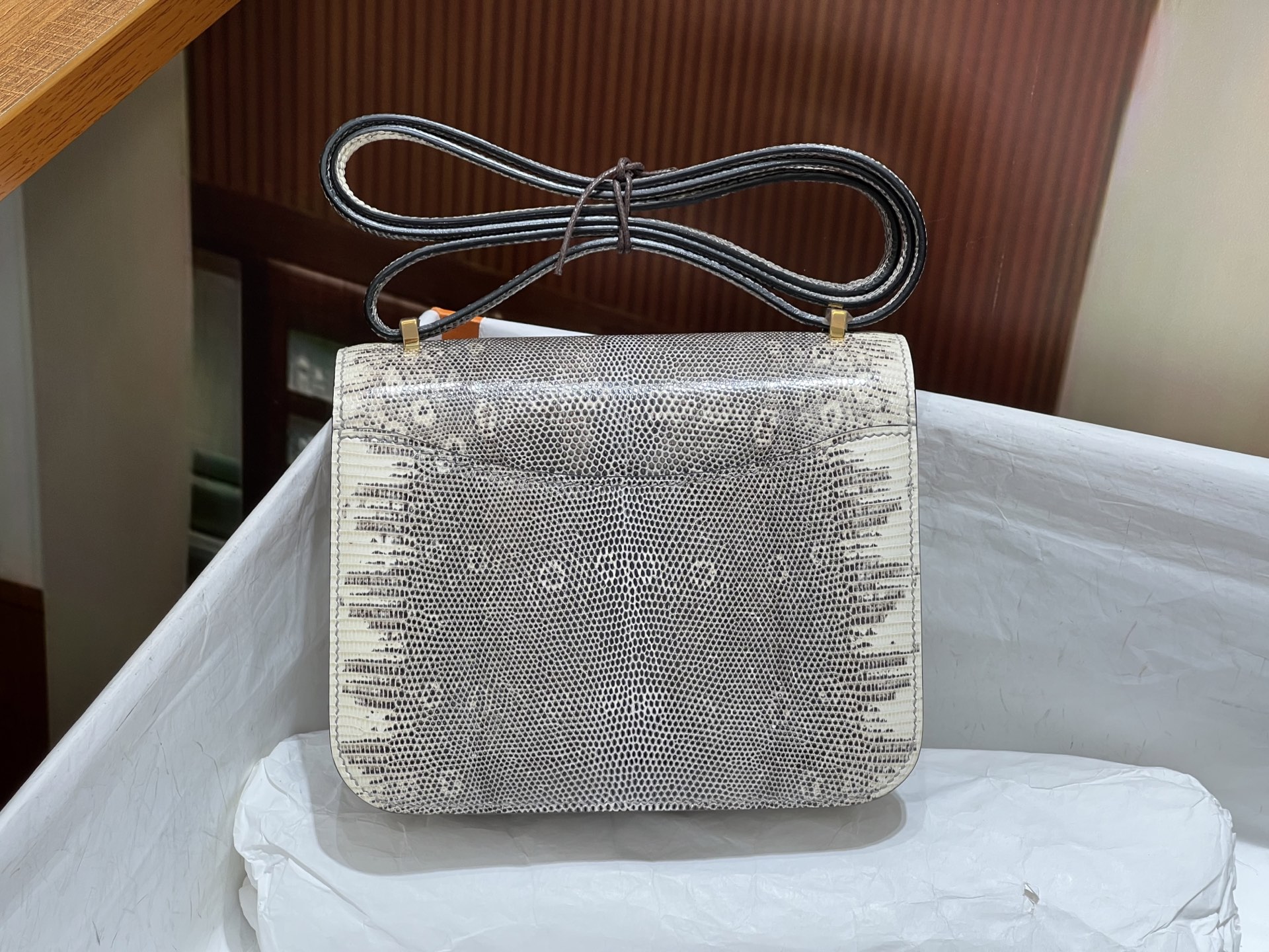 Hermes 高仿 女款 Constance 米灰色斜背包 氣質甜美小方包| 13 Hermes 高仿 女款 Constance 米灰色斜背包 氣質甜美小方包