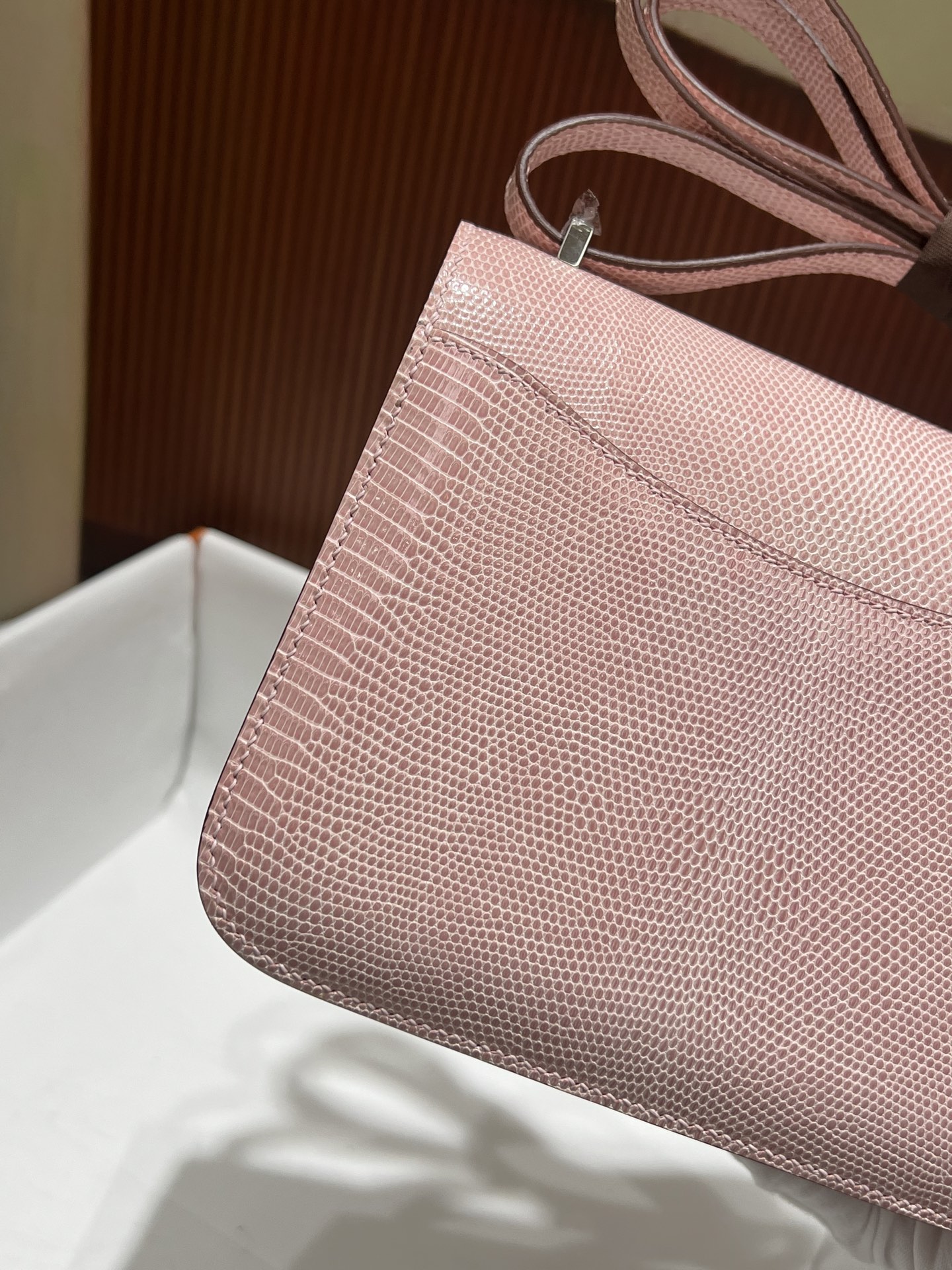 Hermes A貨 女款 Constance 淺粉鱷魚紋斜背包 高端優雅氣質包| 9 Hermes A貨 女款 Constance 淺粉鱷魚紋斜背包 高端優雅氣質包