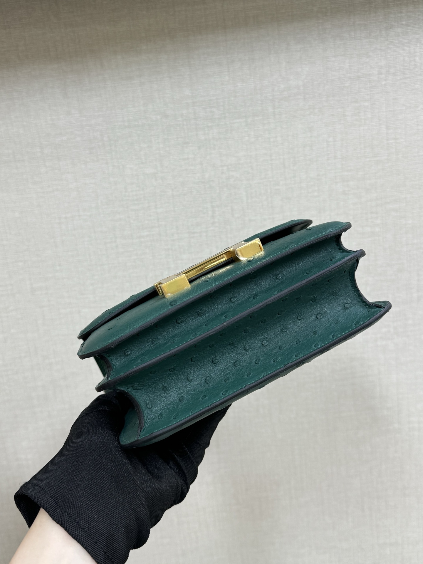 Hermes 原單 女款 Constance 墨綠鴕鳥紋斜背包 高端氣質通勤包| 7 Hermes 原單 女款 Constance 墨綠鴕鳥紋斜背包 高端氣質通勤包