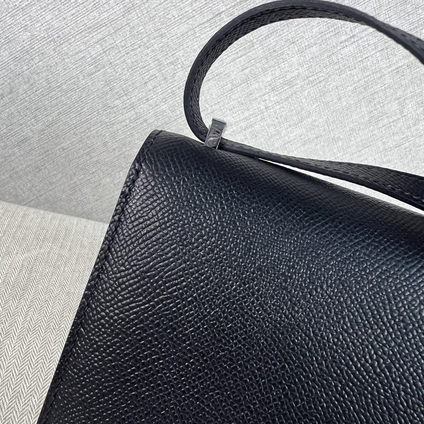Hermes Constance 高仿黑色Epsom皮H扣包經典斜背包| 7 Hermes Constance 高仿黑色Epsom皮H扣包經典斜背包