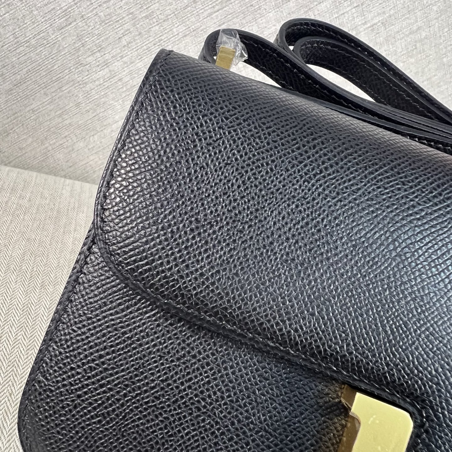 Hermes Constance 原單黑金H扣Epsom皮肩背斜背包| 9 Hermes Constance 原單黑金H扣Epsom皮肩背斜背包