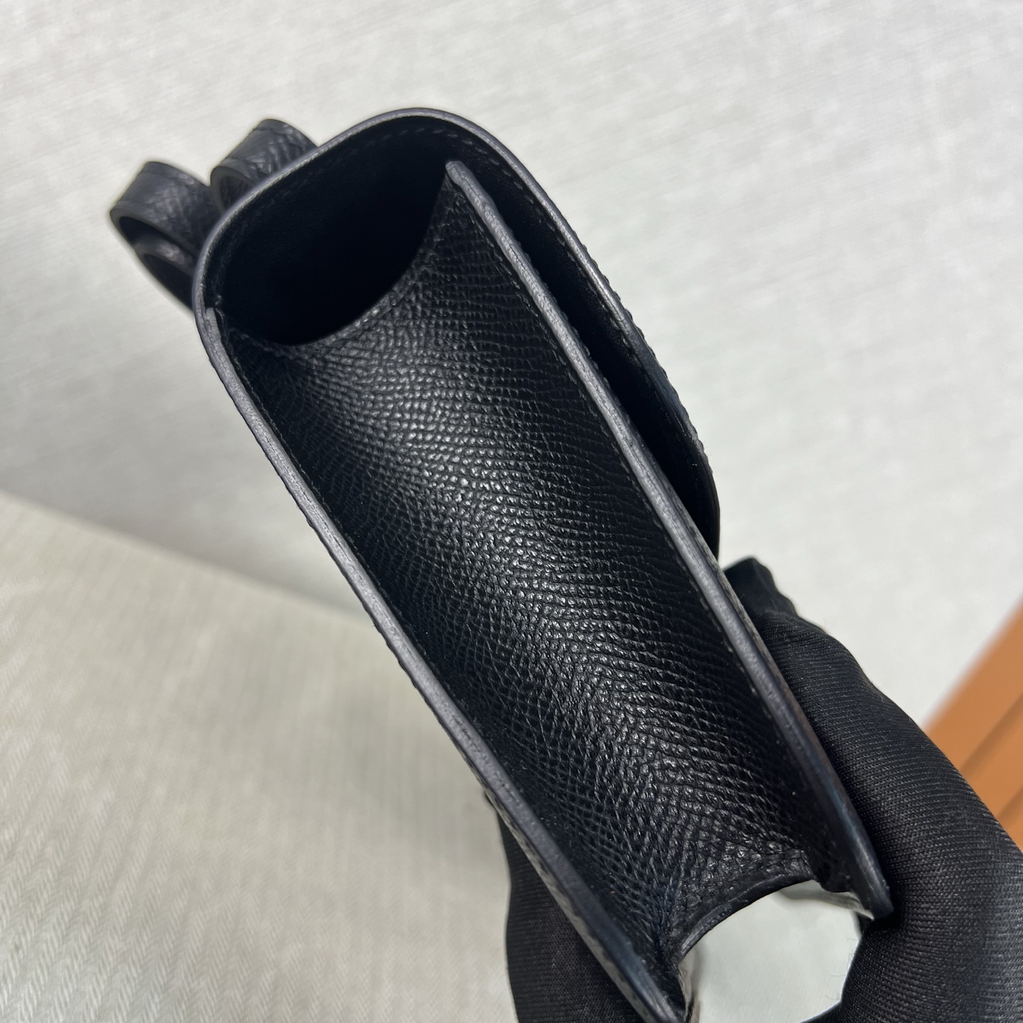 Hermes Constance 原單黑金H扣Epsom皮肩背斜背包| 7 Hermes Constance 原單黑金H扣Epsom皮肩背斜背包