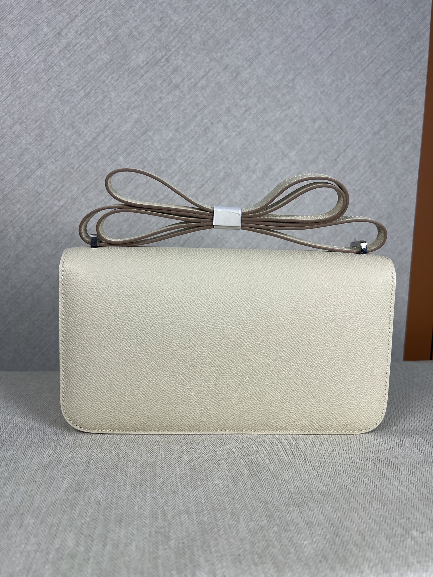 Hermes Constance 高仿米白色Epsom皮H扣包斜背女包| 13 Hermes Constance 高仿米白色Epsom皮H扣包斜背女包