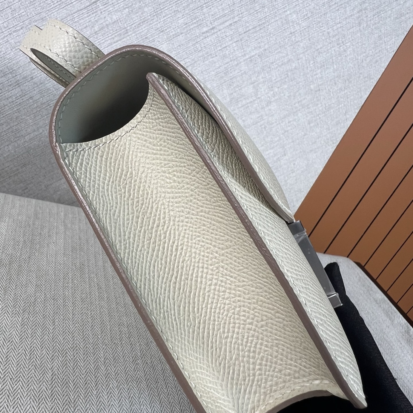 Hermes Constance 高仿米白色Epsom皮H扣包斜背女包| 7 Hermes Constance 高仿米白色Epsom皮H扣包斜背女包