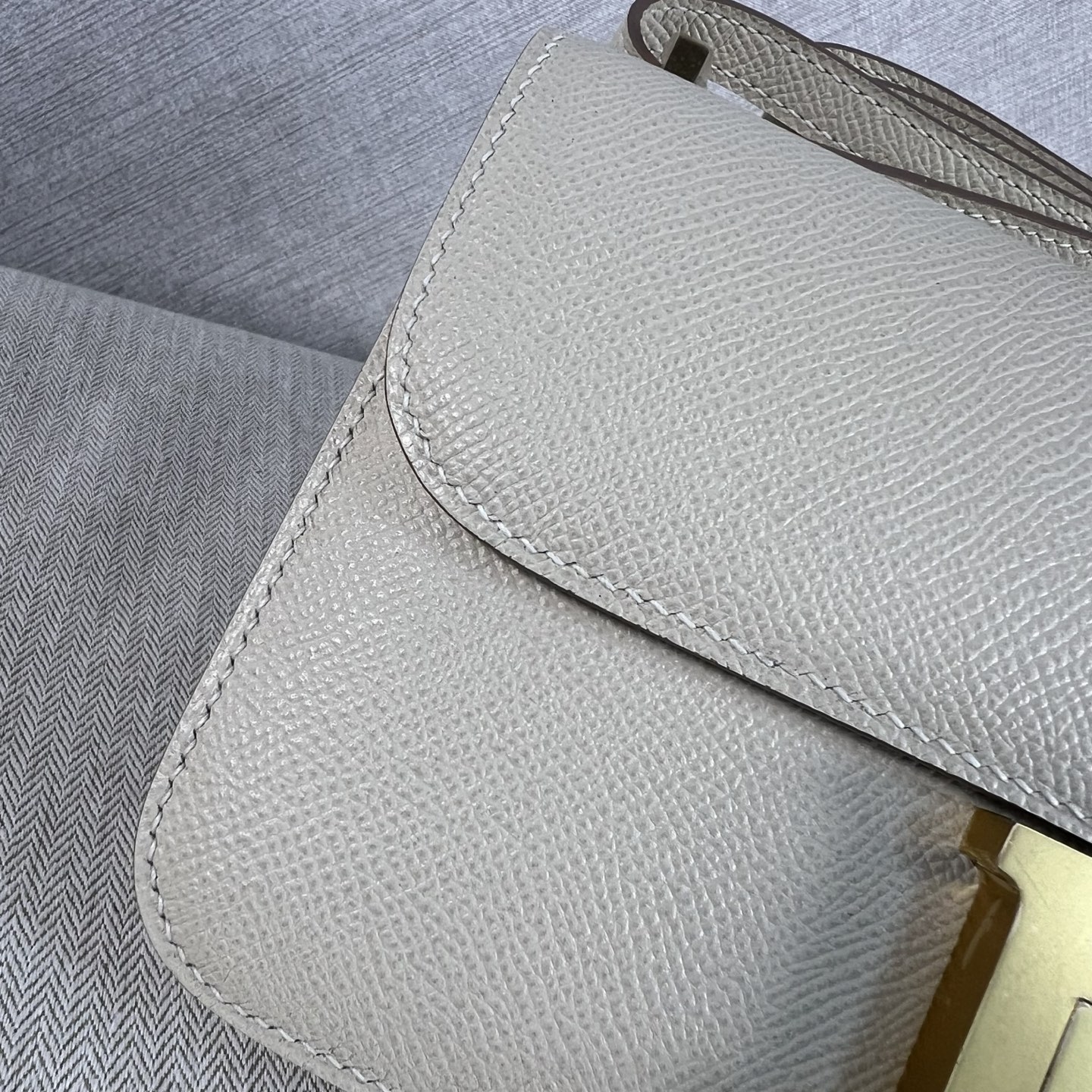 Hermes Constance 一比一奶油白Epsom皮H扣斜背包精品女包| 9 Hermes Constance 一比一奶油白Epsom皮H扣斜背包精品女包