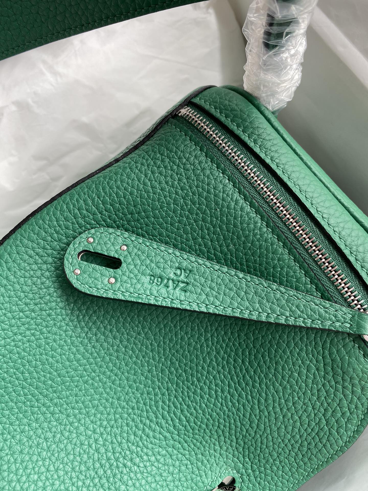 Hermes 一比一 Lindy 琳迪包 绿色 手提斜挎包 高级质感女包| 11 Hermes 一比一 Lindy 琳迪包 绿色 手提斜挎包 高级质感女包