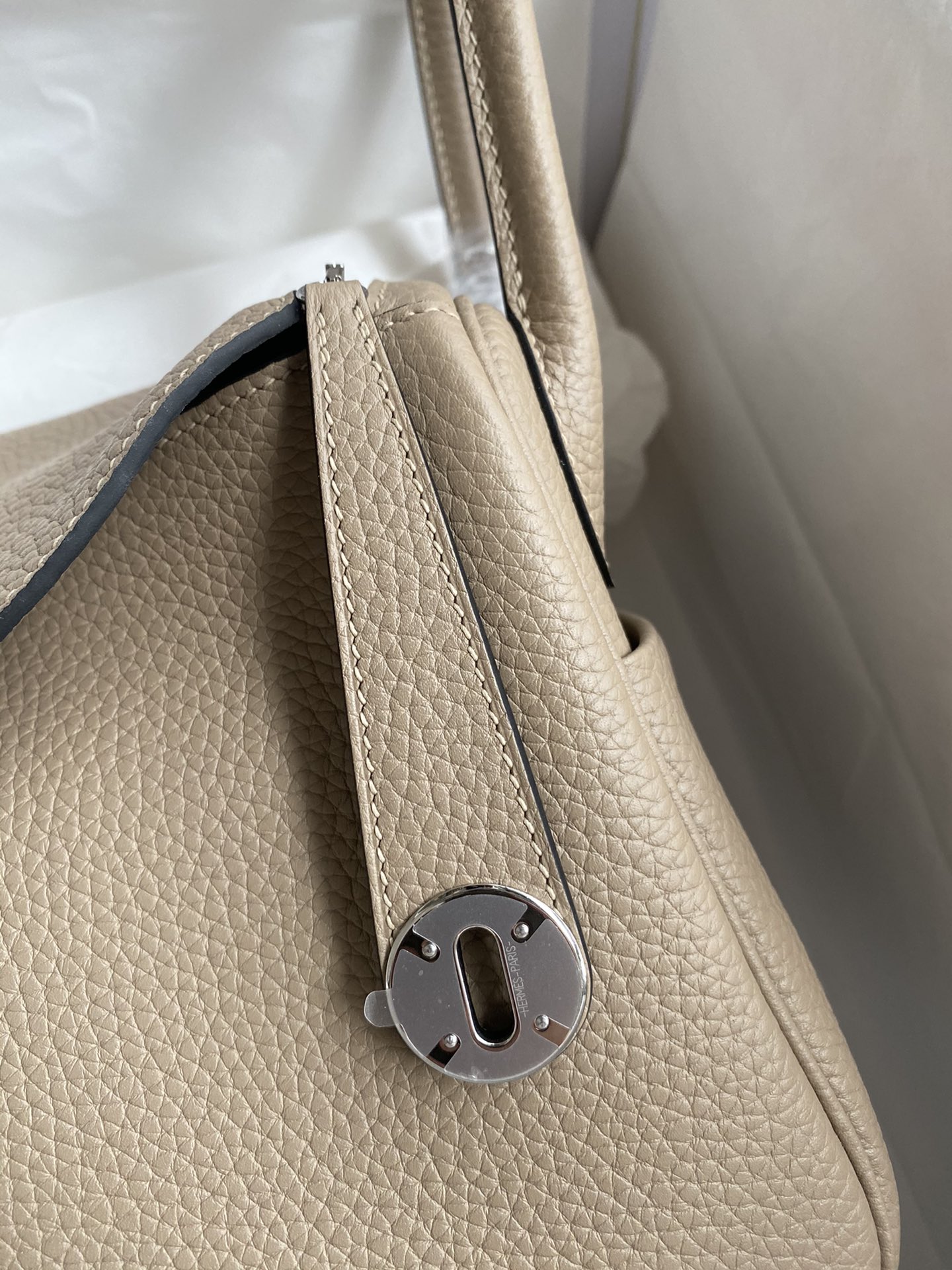 Hermes 高仿 Lindy琳迪包 奶茶色 手提单肩包 高端女包| 13 Hermes 高仿 Lindy琳迪包 奶茶色 手提单肩包 高端女包